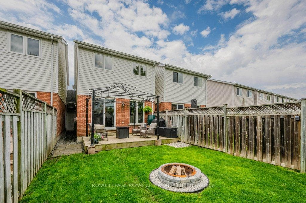756 Darroch Way photo 24