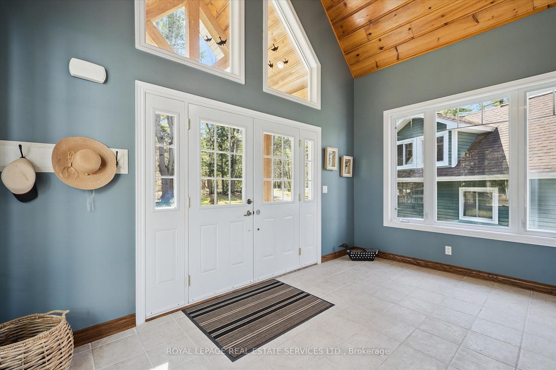 1383 Moon River Road photo 6