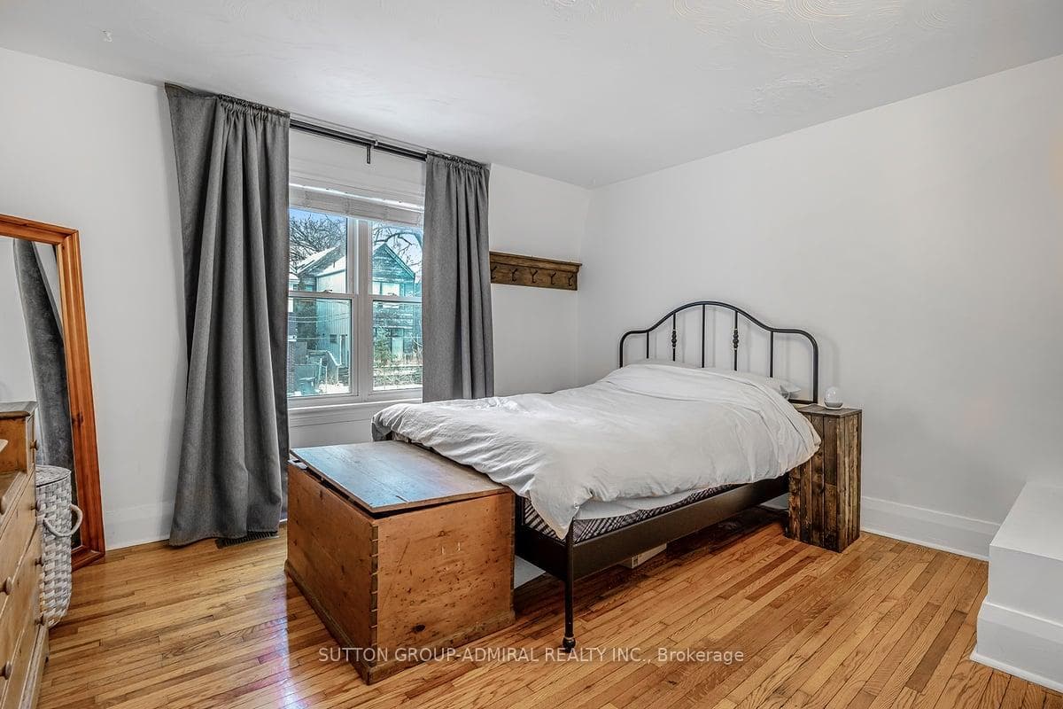 623 Rhodes Avenue photo 7