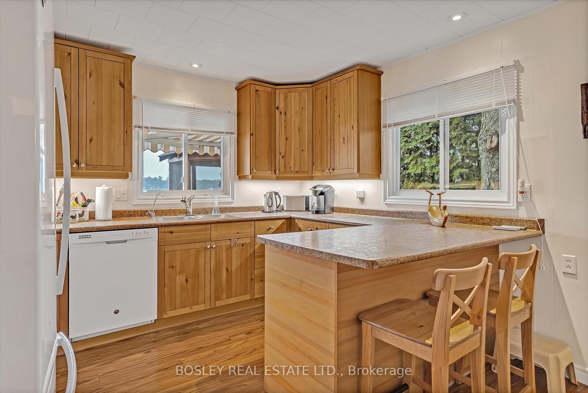 146 Lakeland Road photo 8