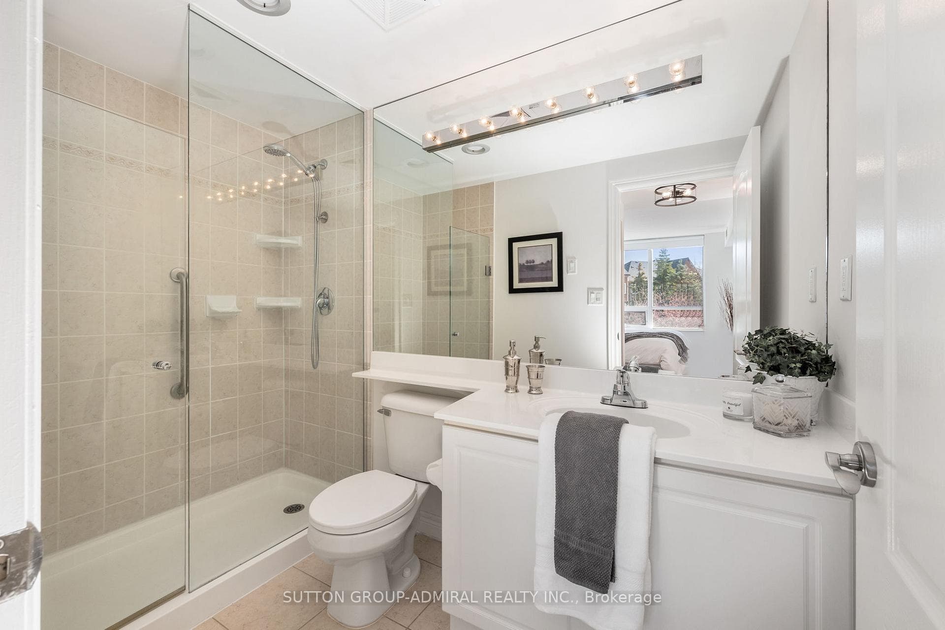 100 promenade Circle Unit 203 photo 10