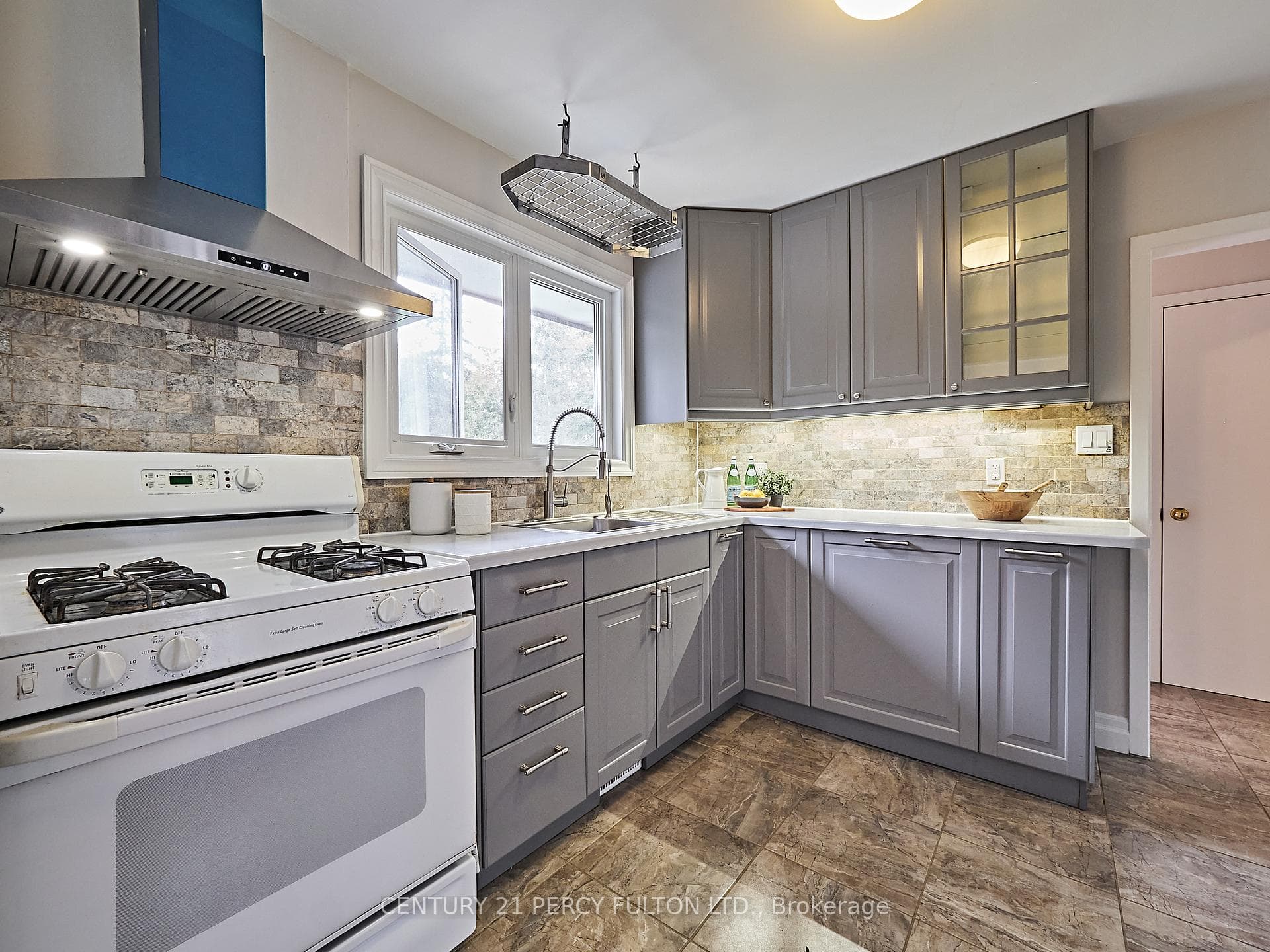 36 Cresser Avenue photo 15