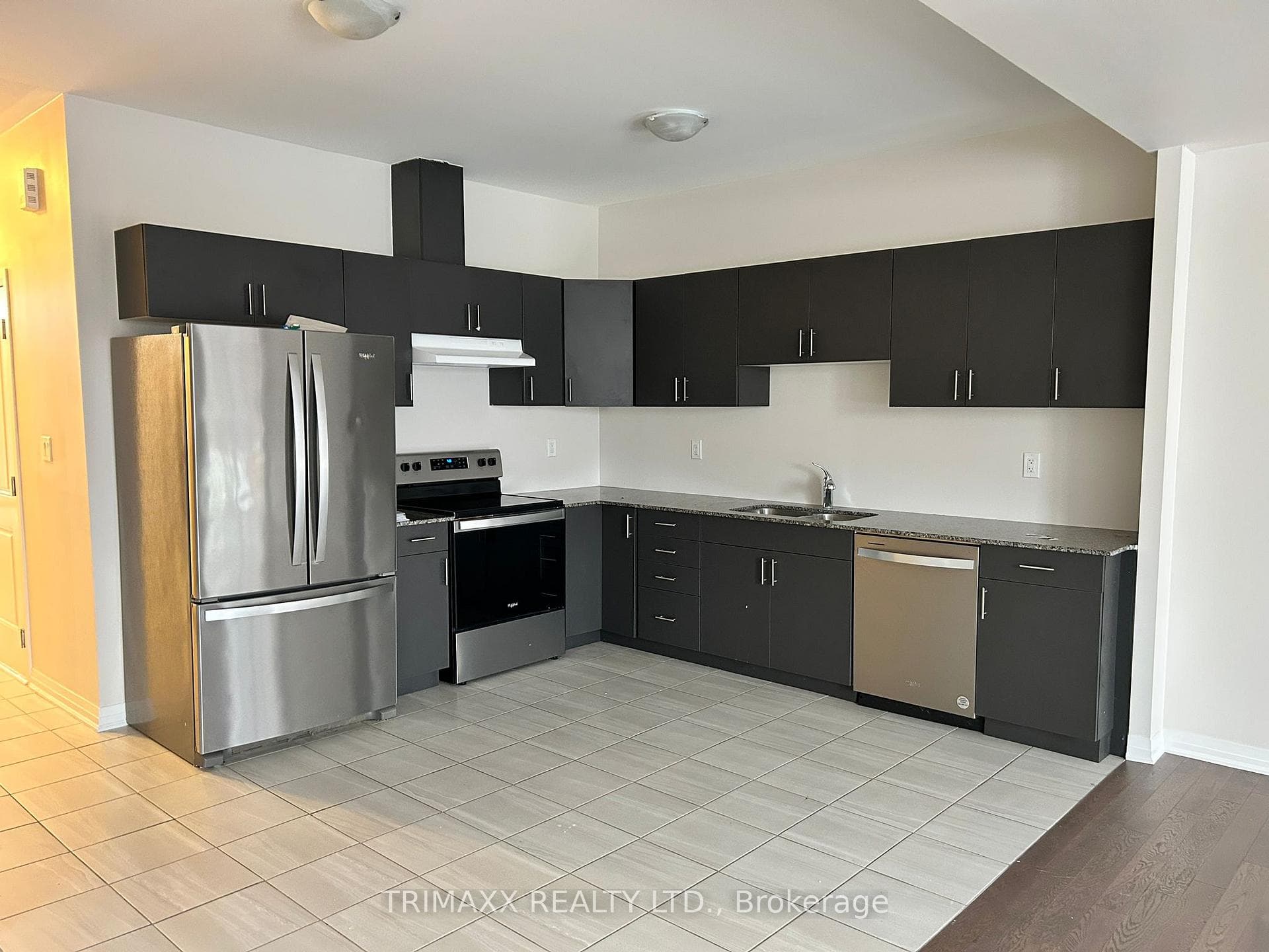 52 Middleton Street photo 2