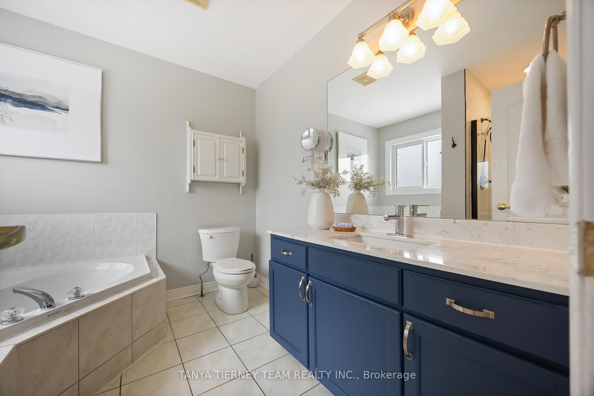 140 Vipond Road photo 26