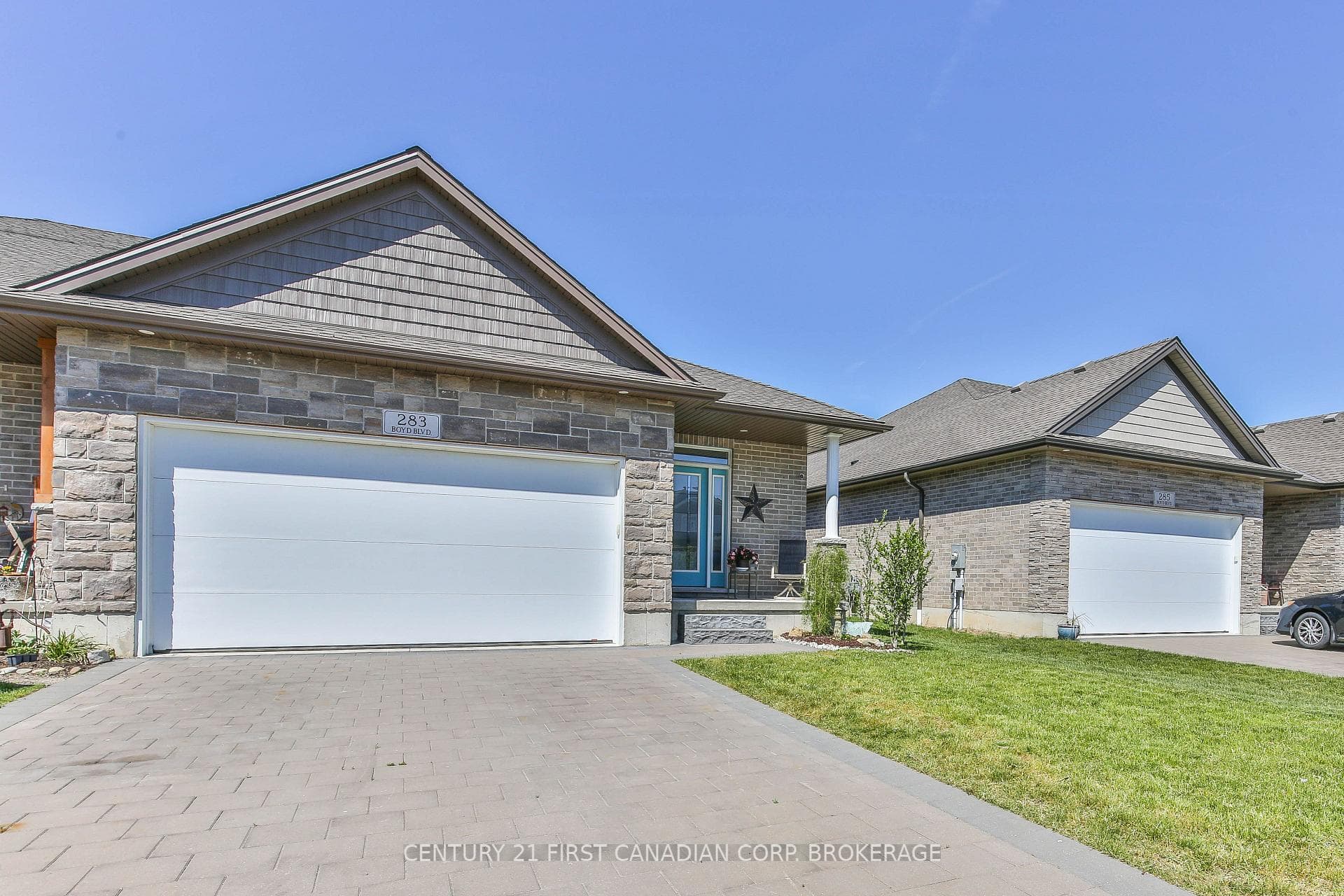 283 Boyd Boulevard photo 36