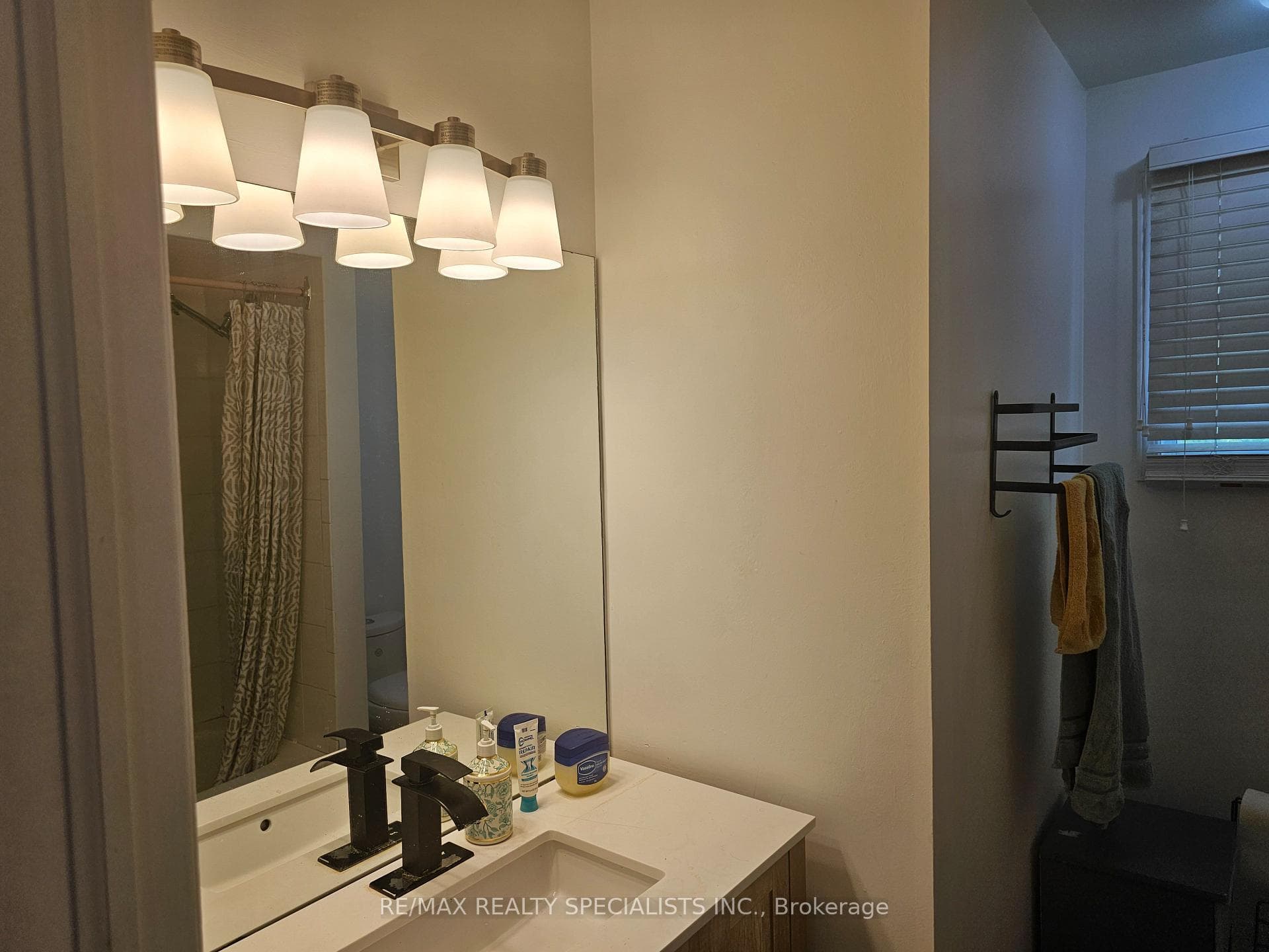 283 Delancey Boulevard photo 28