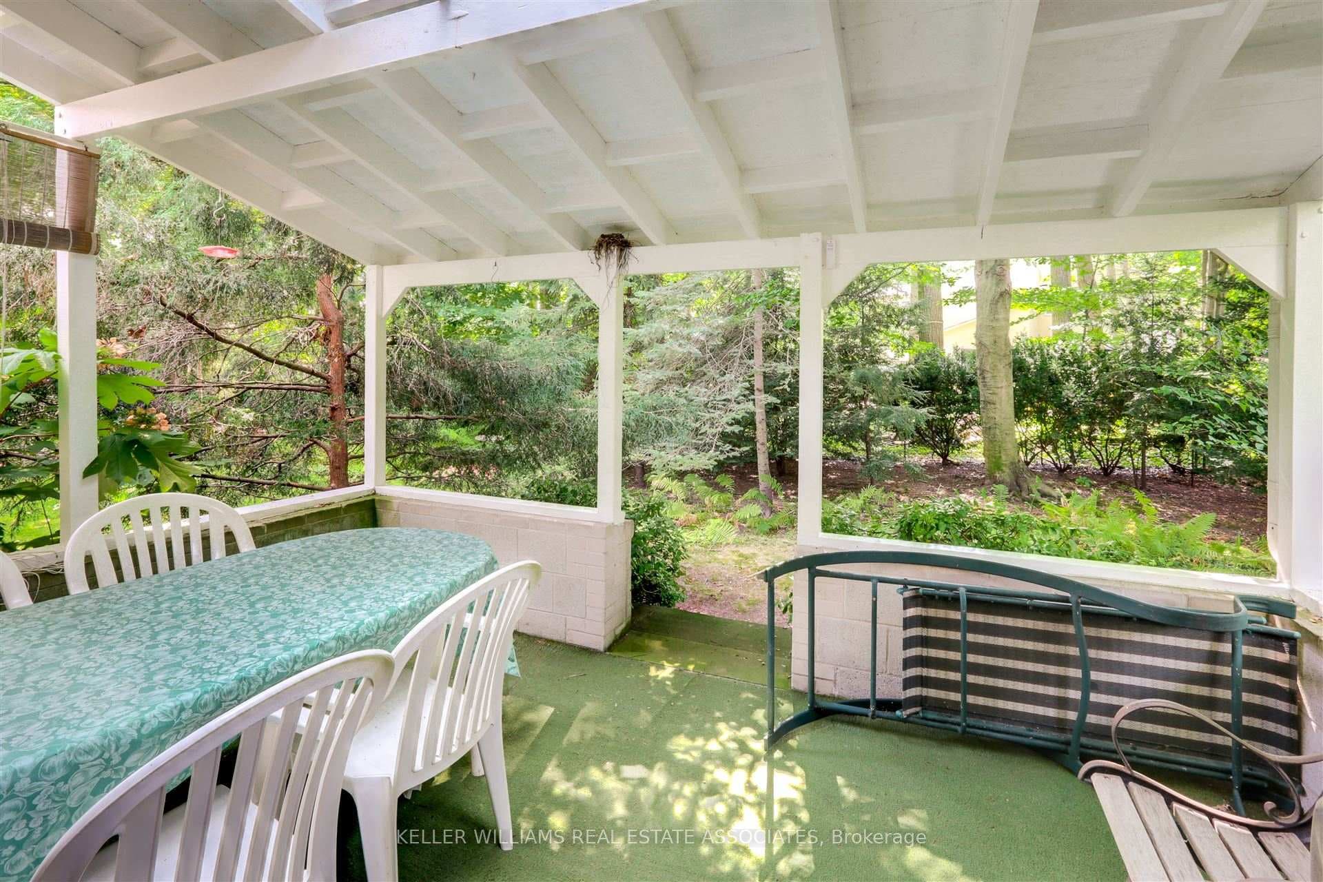 1374 Glenburnie Road photo 17