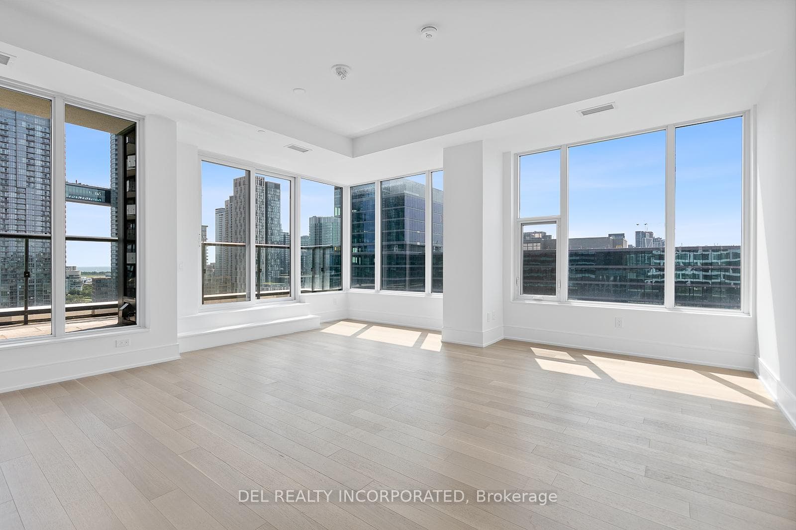 455 Wellington Street Unit 1008 photo 12