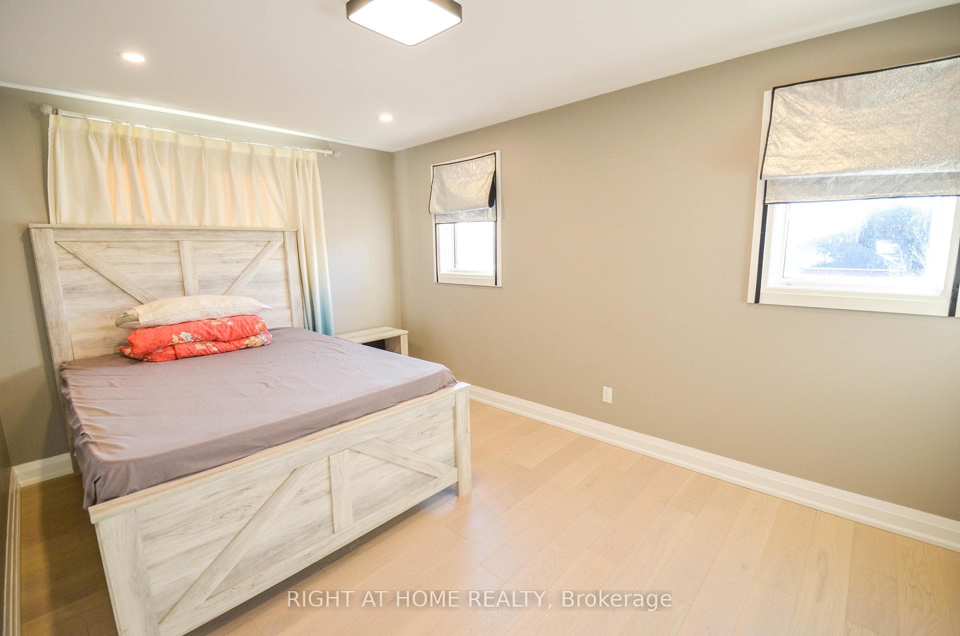 19 Willowbrook Drive photo 11