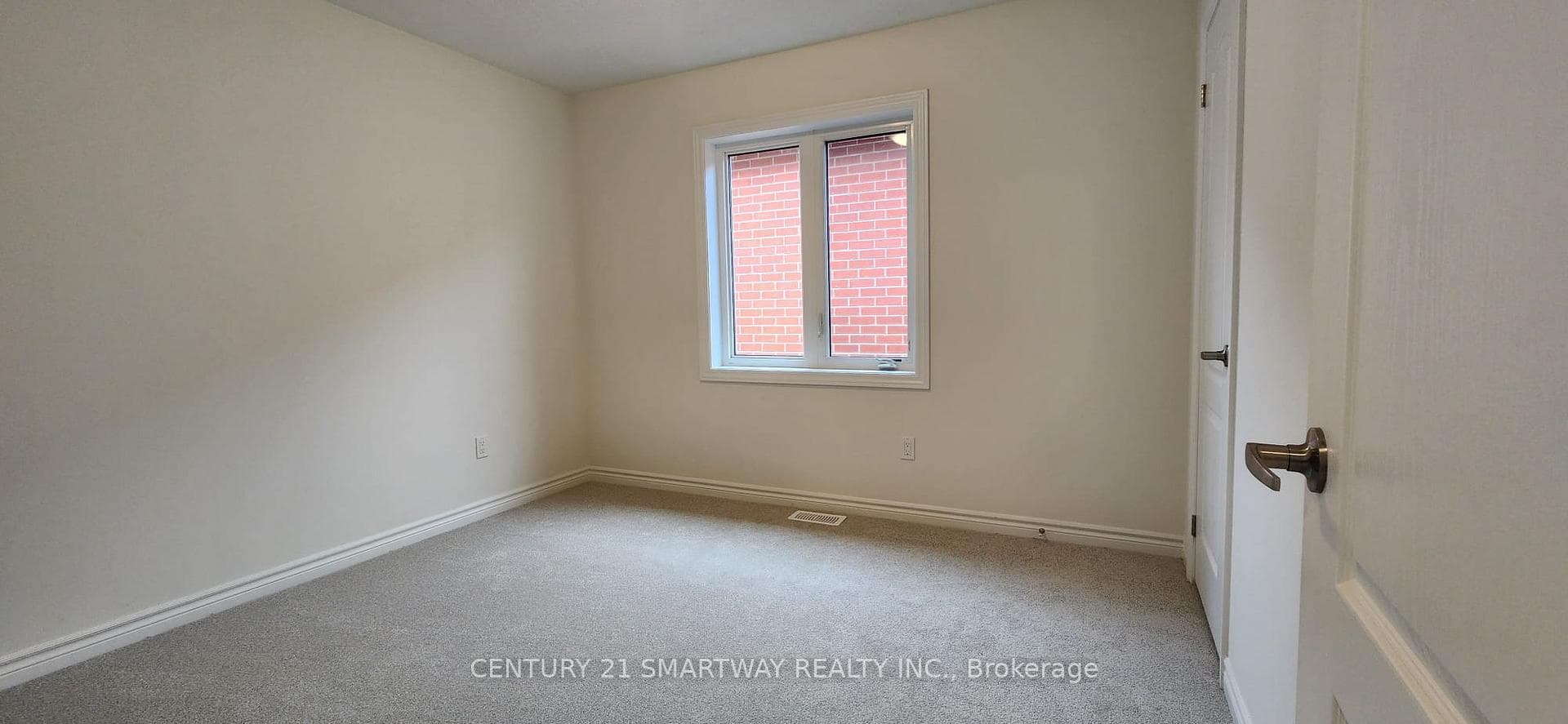 20 Huntsworth Avenue photo 14
