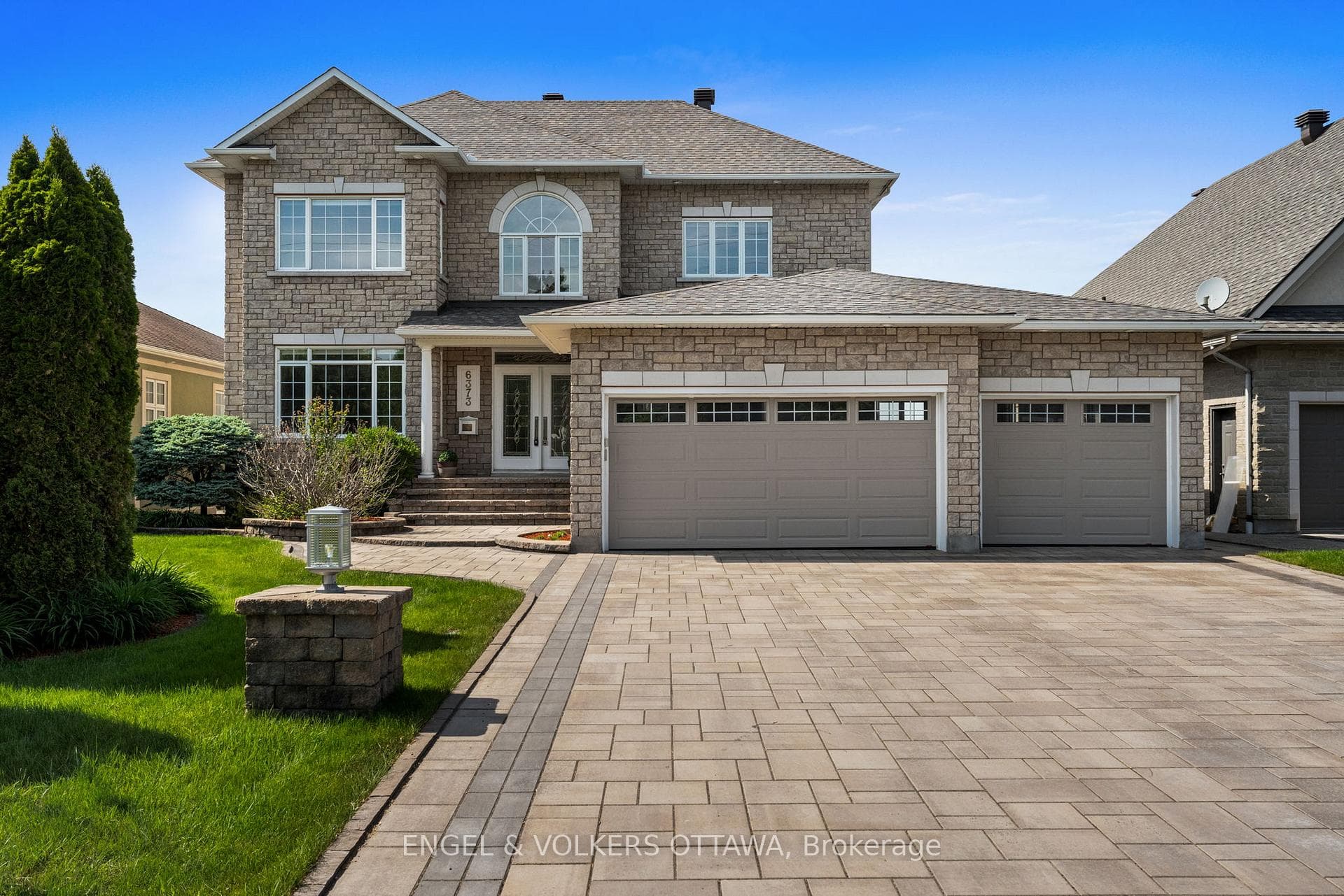 6373 Radisson Way photo 3