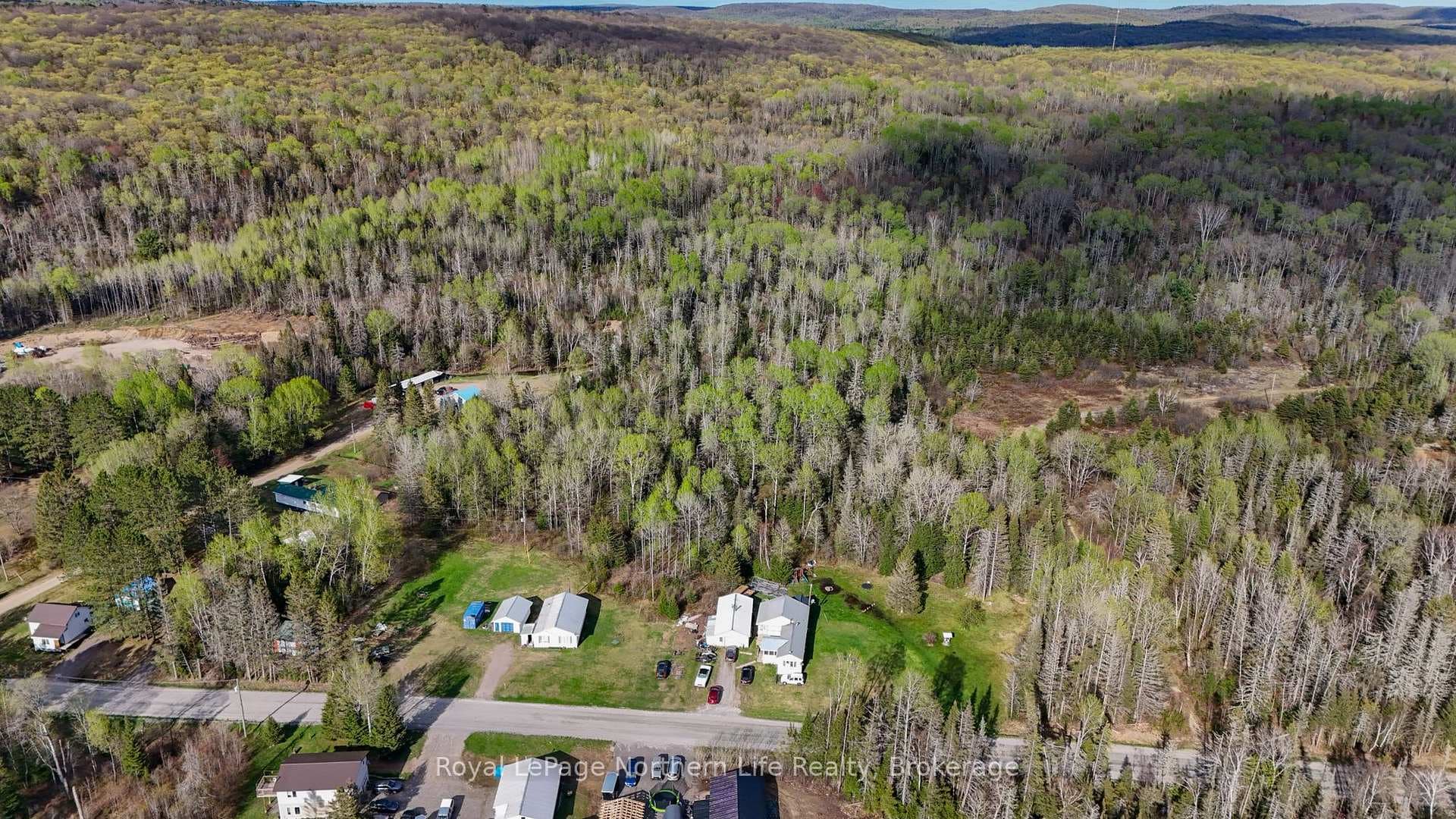 349 North River Road photo 5