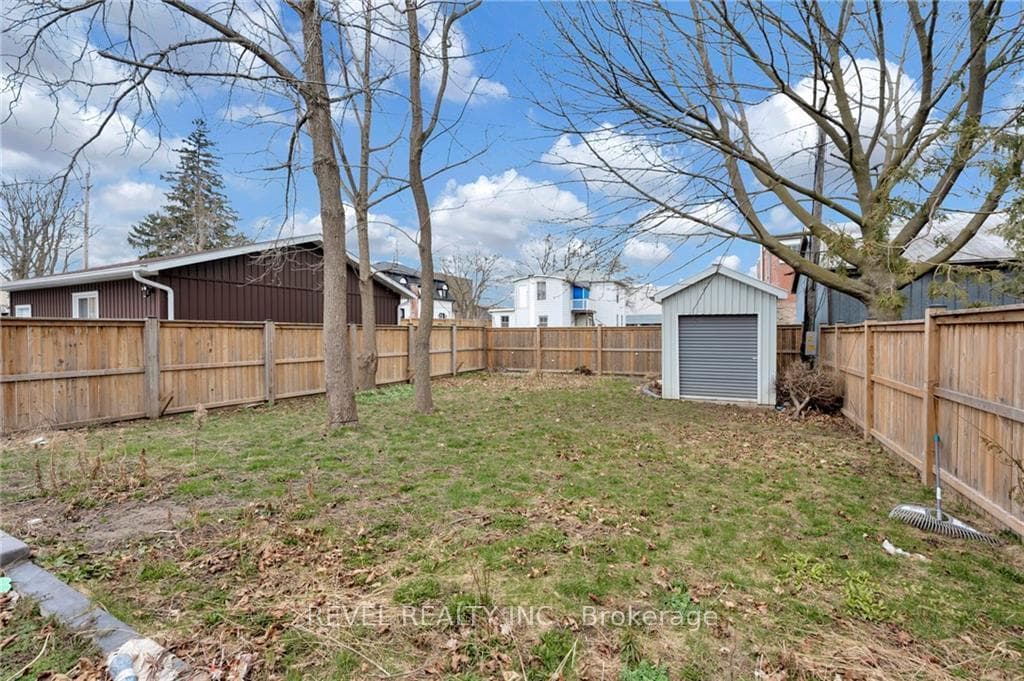 129 West Street photo 26