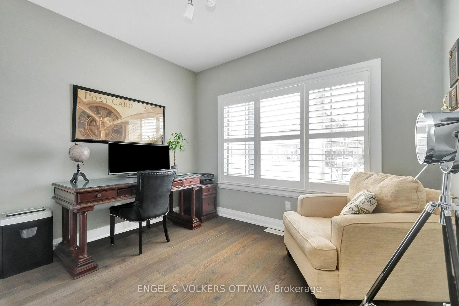 304 Colmar Street photo 20