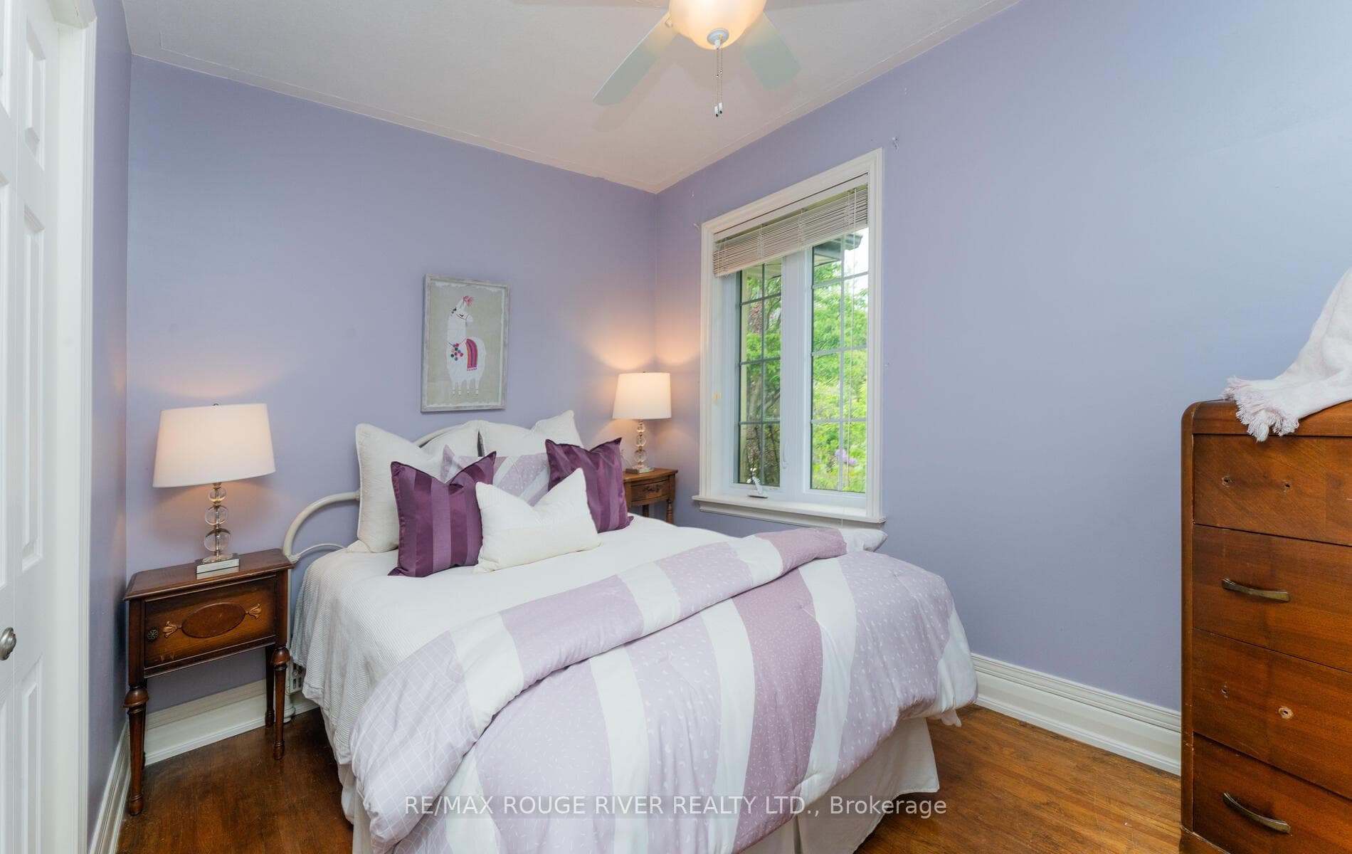 445 Friendship Avenue photo 23