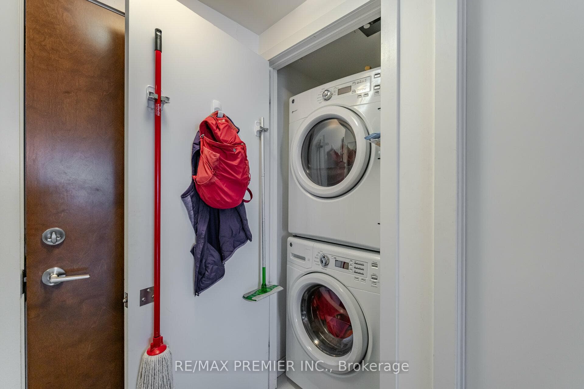 2212 Lake Shore Boulevard Unit 303 photo 15