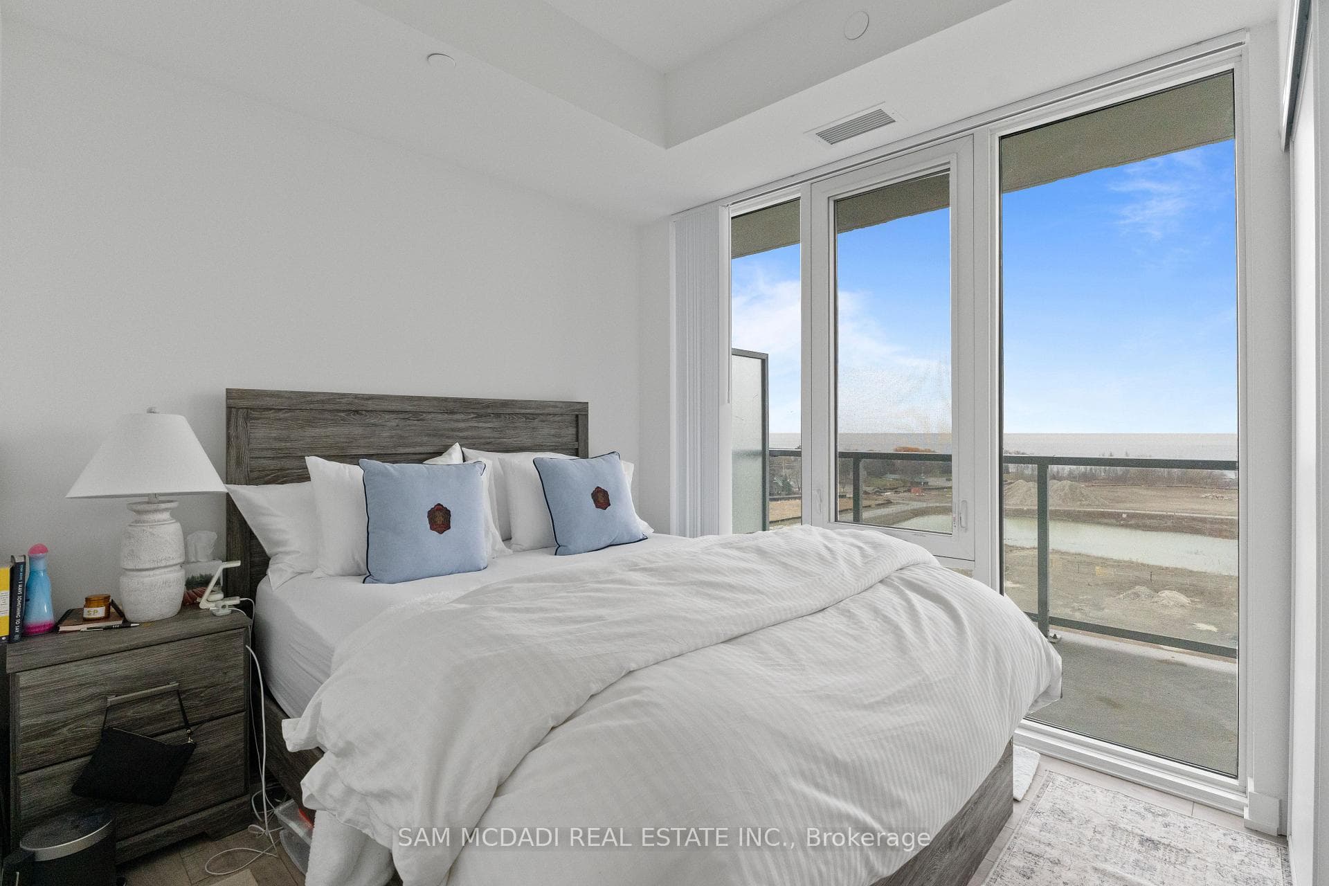 220 Missinnihe Way Unit 912 photo 17