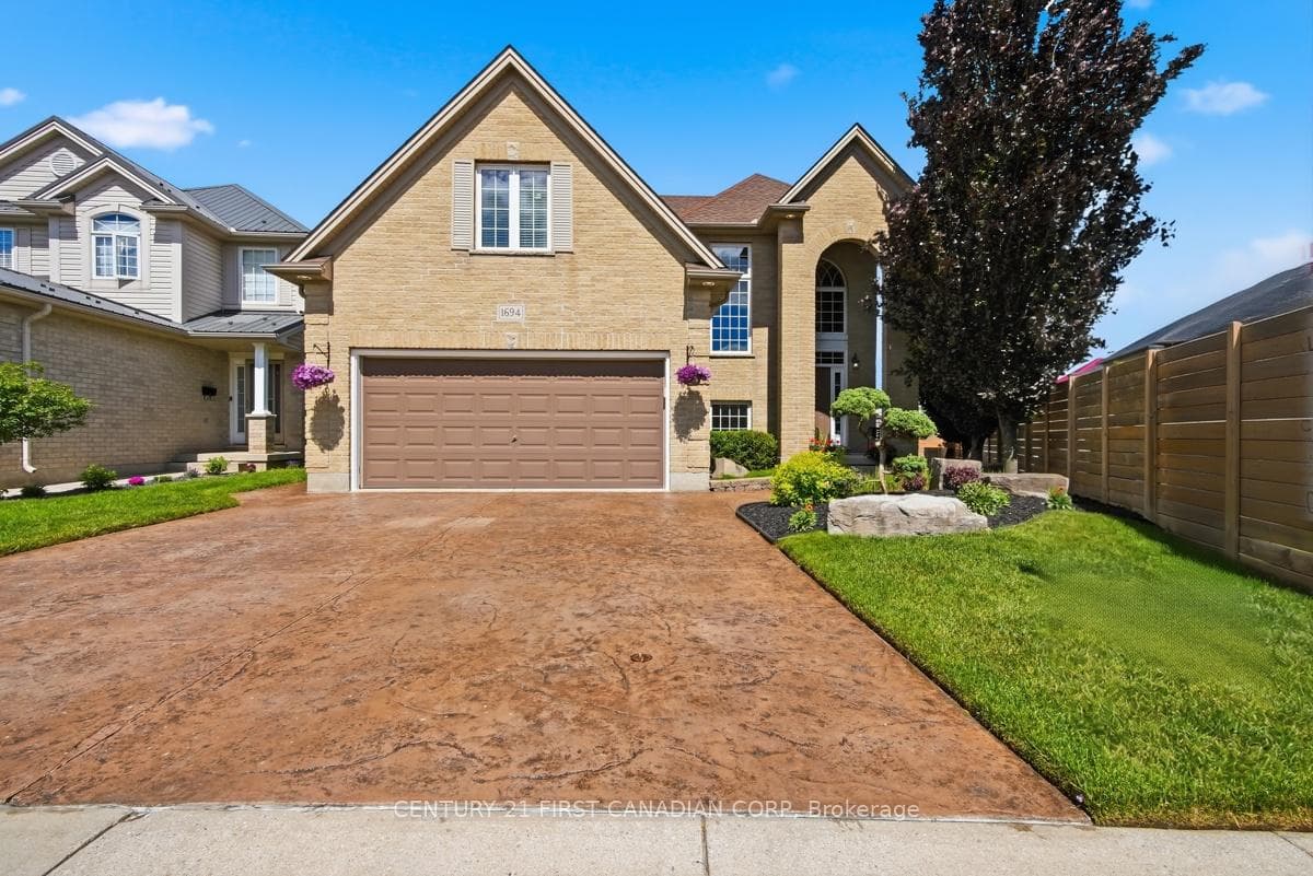 1694 Green Gables Road photo 1