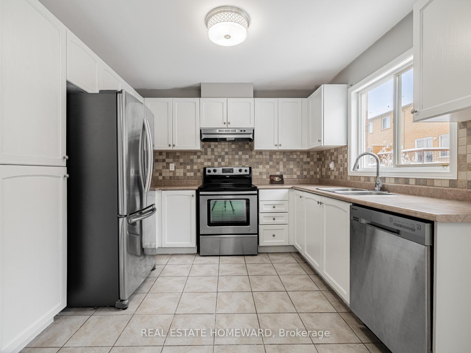 304 Flagstone Way photo 15