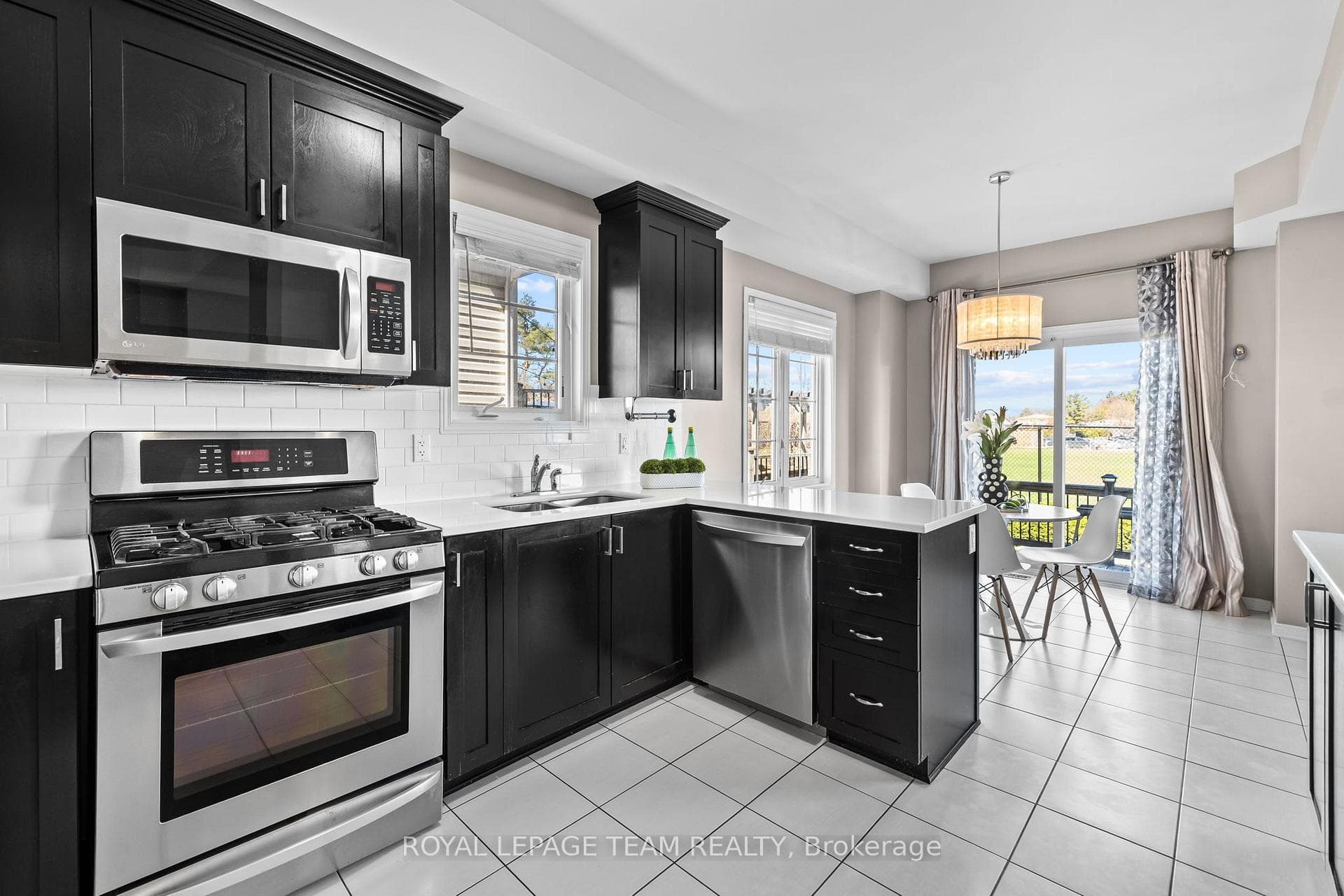 938 Torovin Private Avenue photo 10