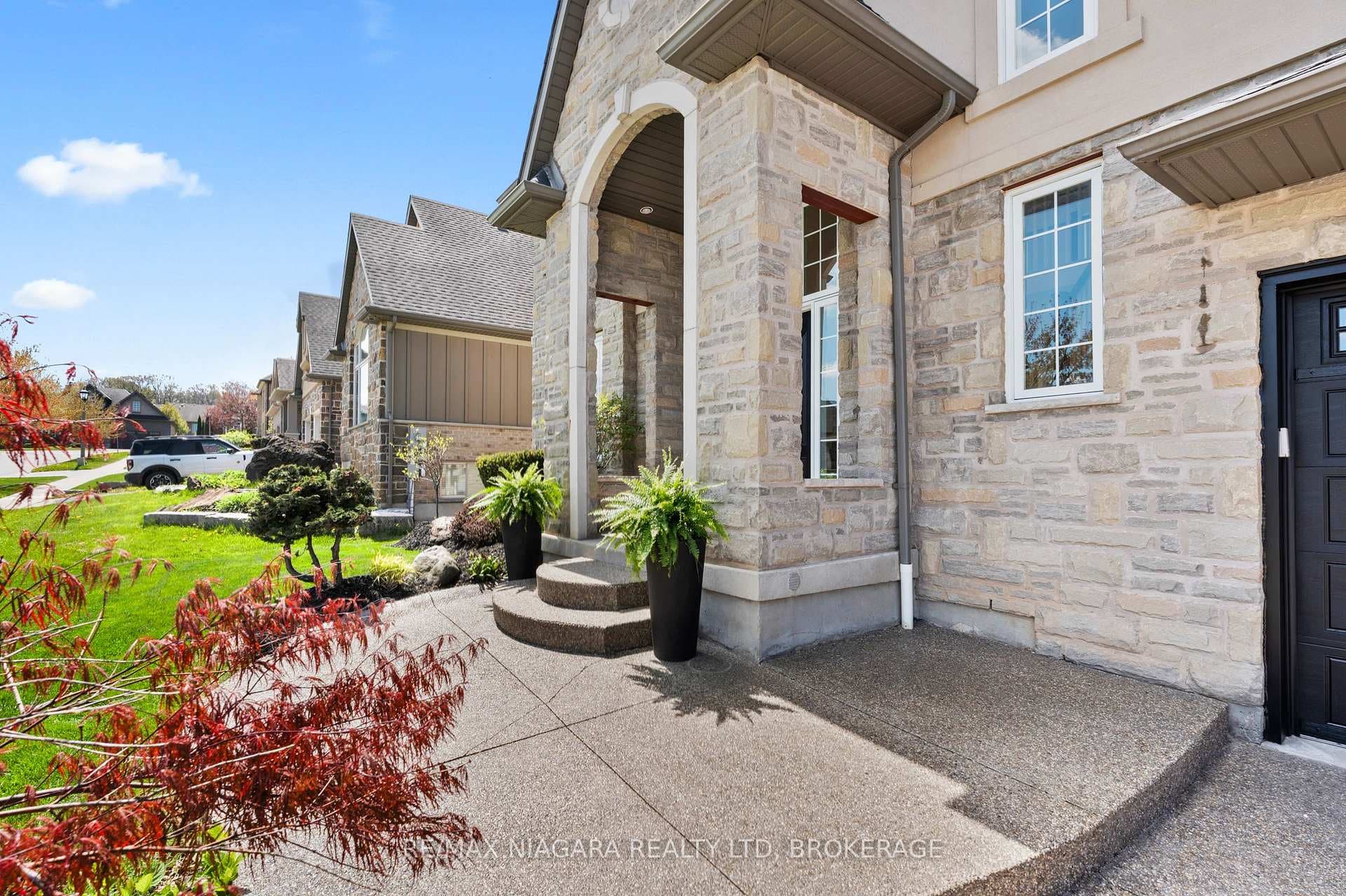 24 Red Haven Drive photo 5