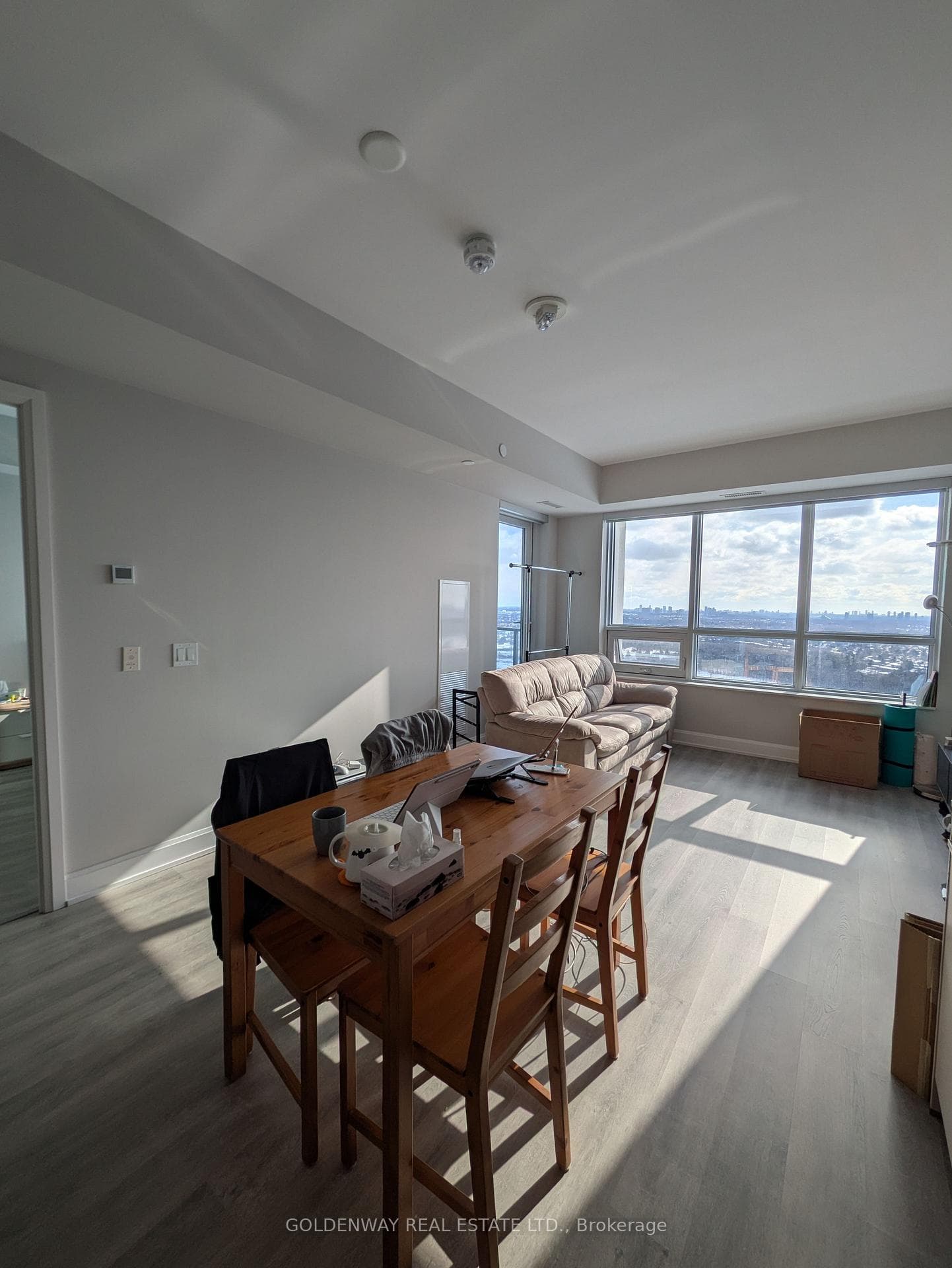 Living dining