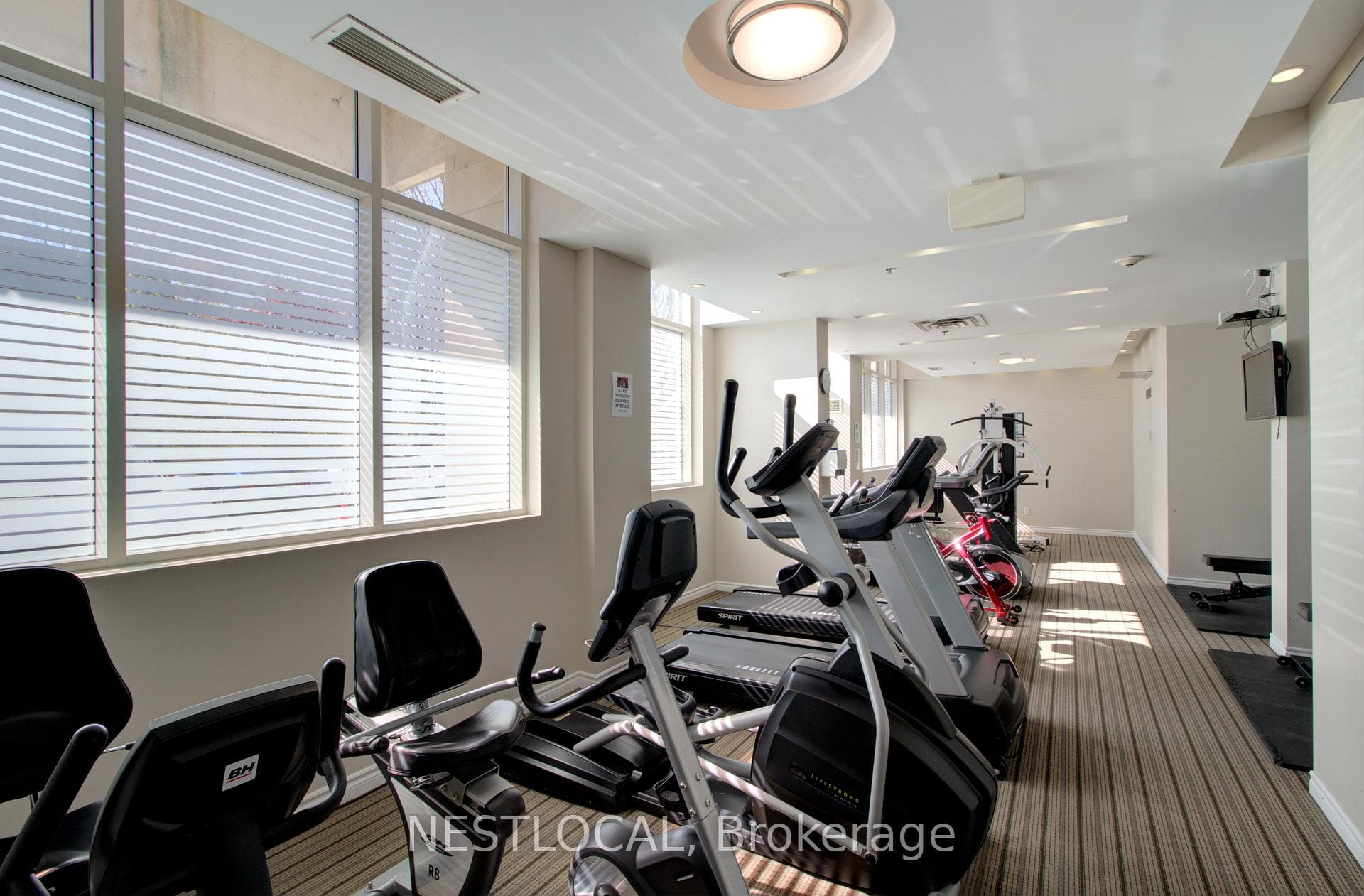 3865 Lake Shore Road Unit 202 photo 28