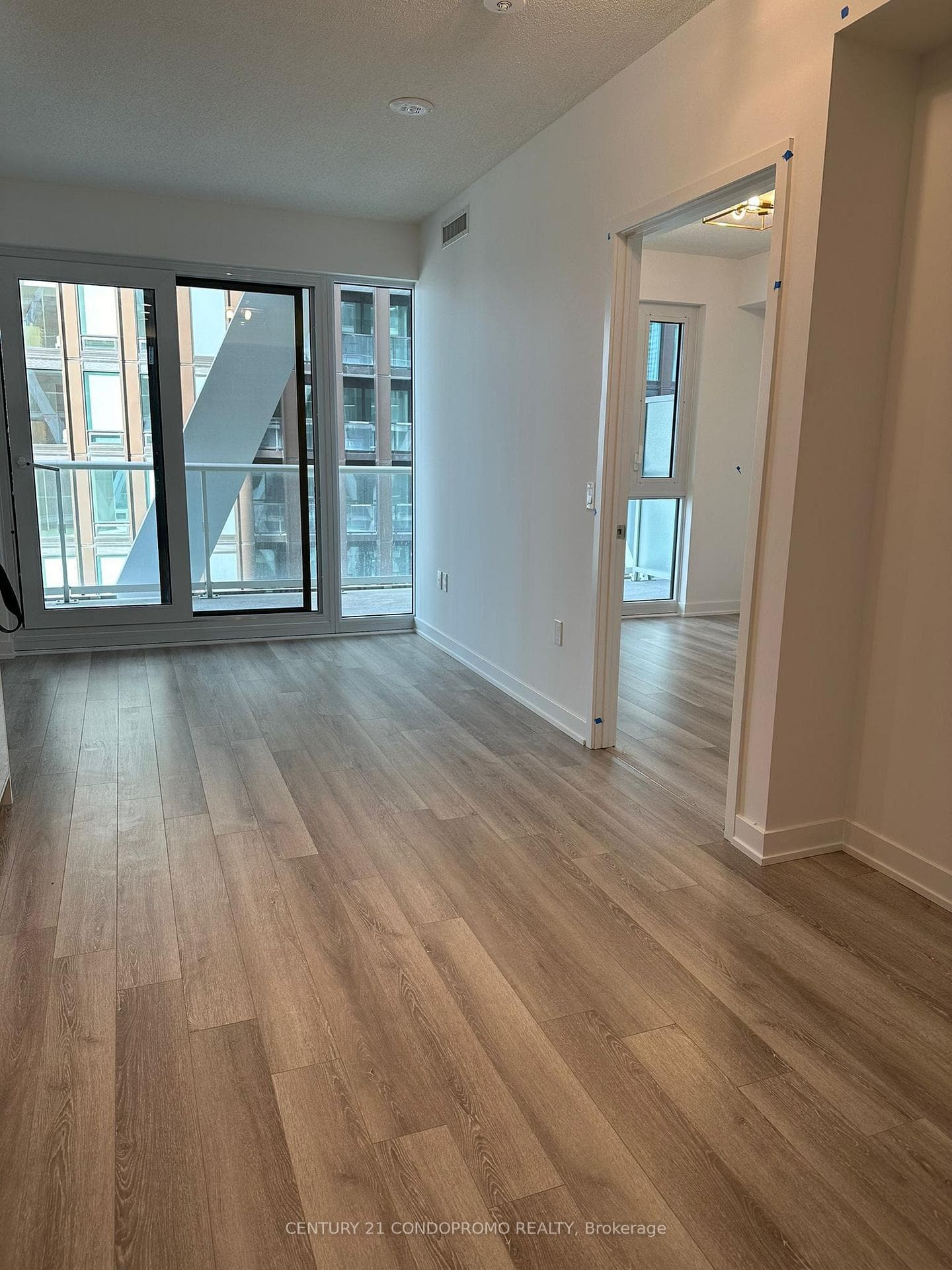 230 Simcoe Street Unit 2921 photo 4