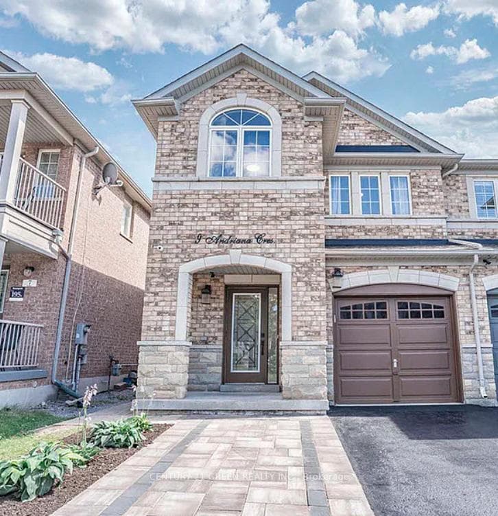 9 Andriana Crescent Unit LOWER photo 1