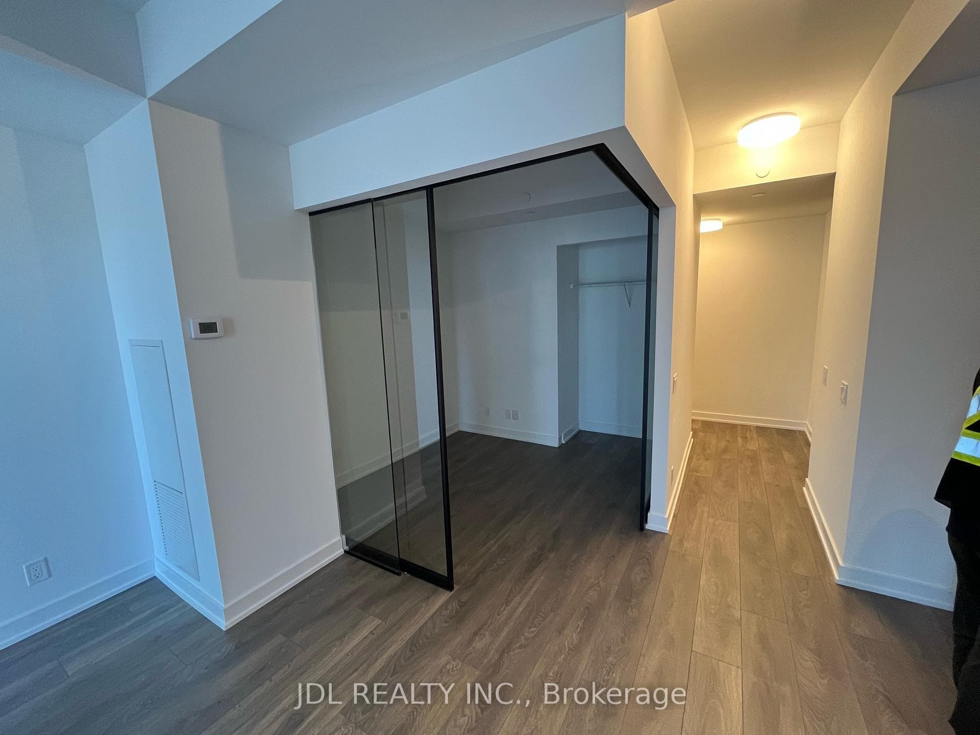 108 Peter Street Unit 1303 photo 9