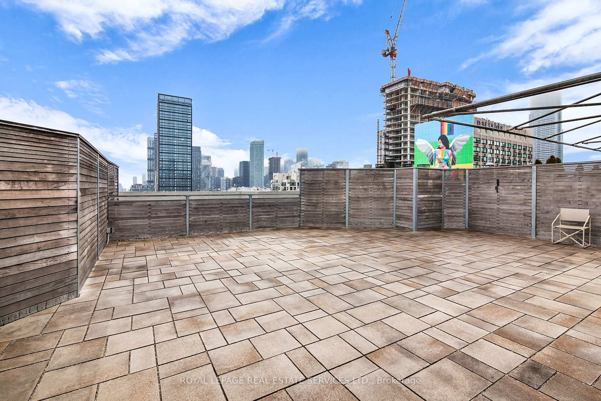 130 Carlton Street Unit PH5 photo 39
