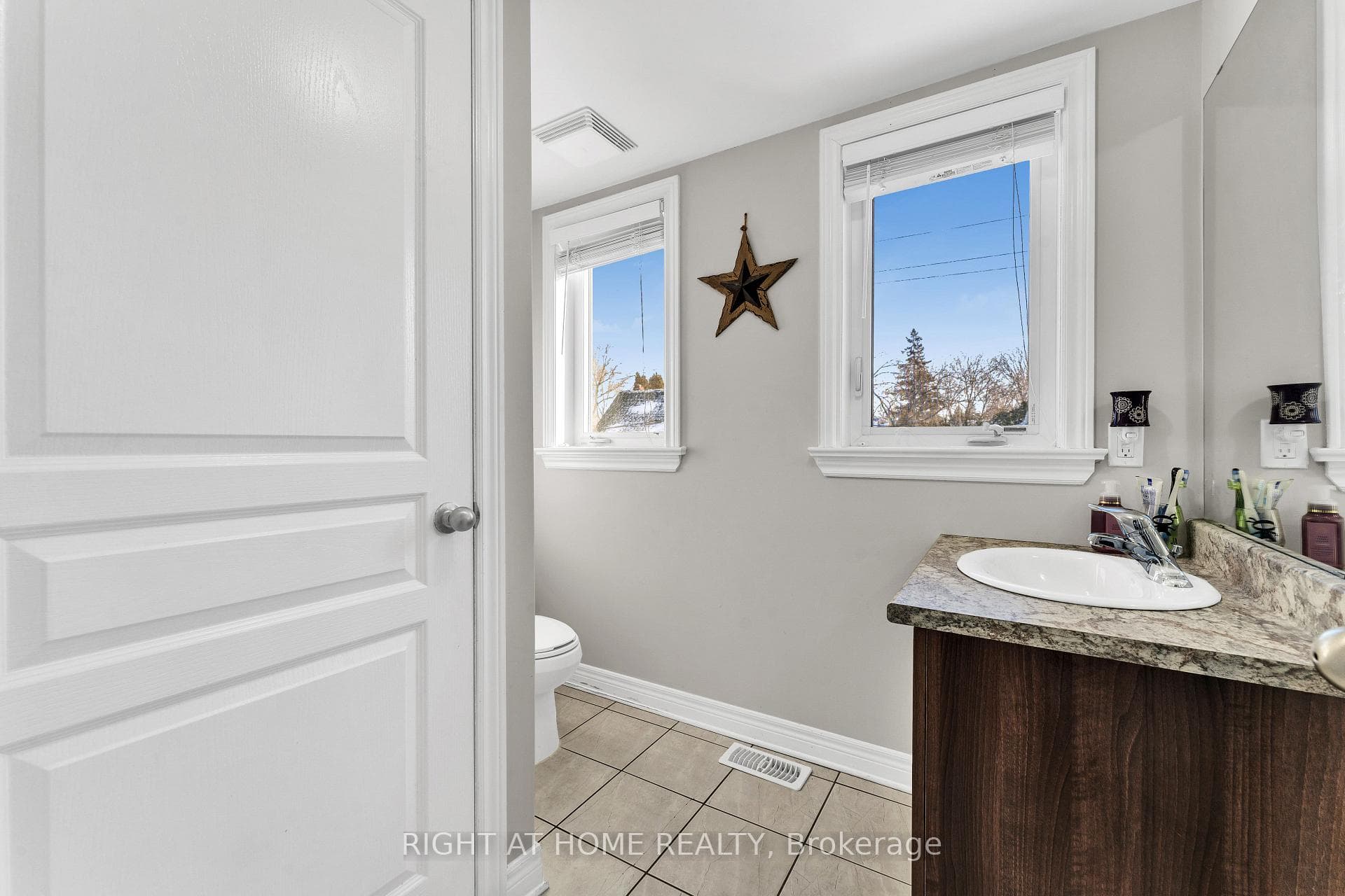 123 Antrim Street photo 15