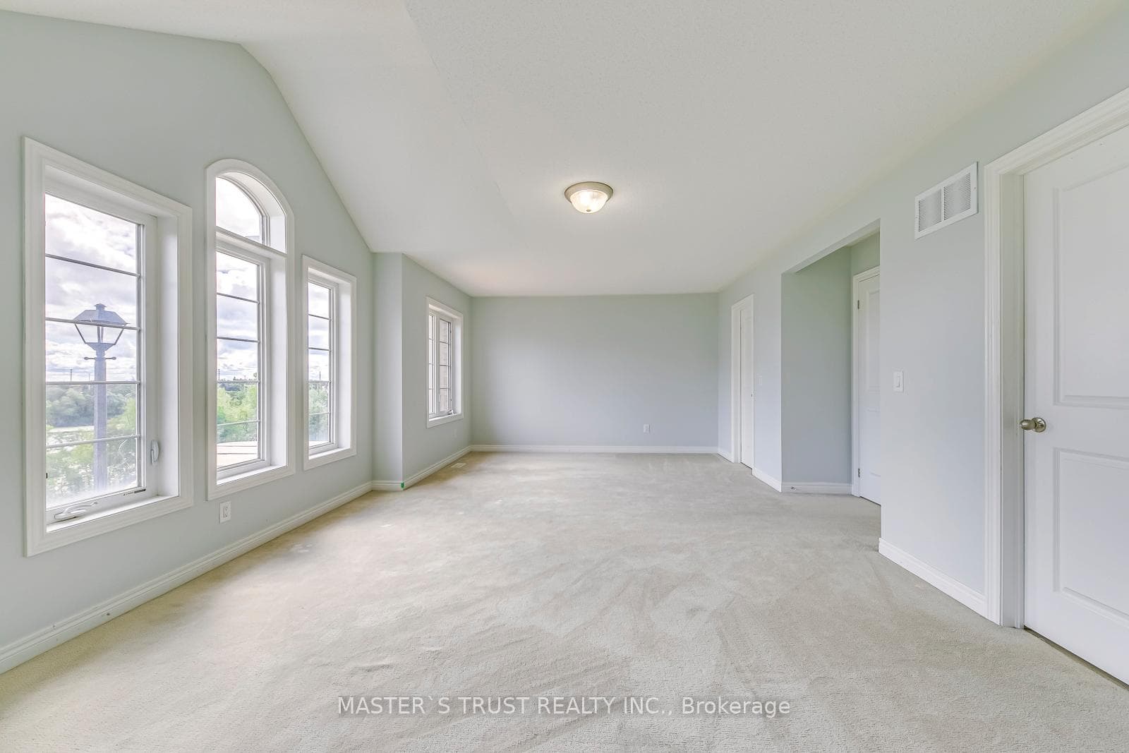 3045 Gladeside Avenue Unit 20 photo 25