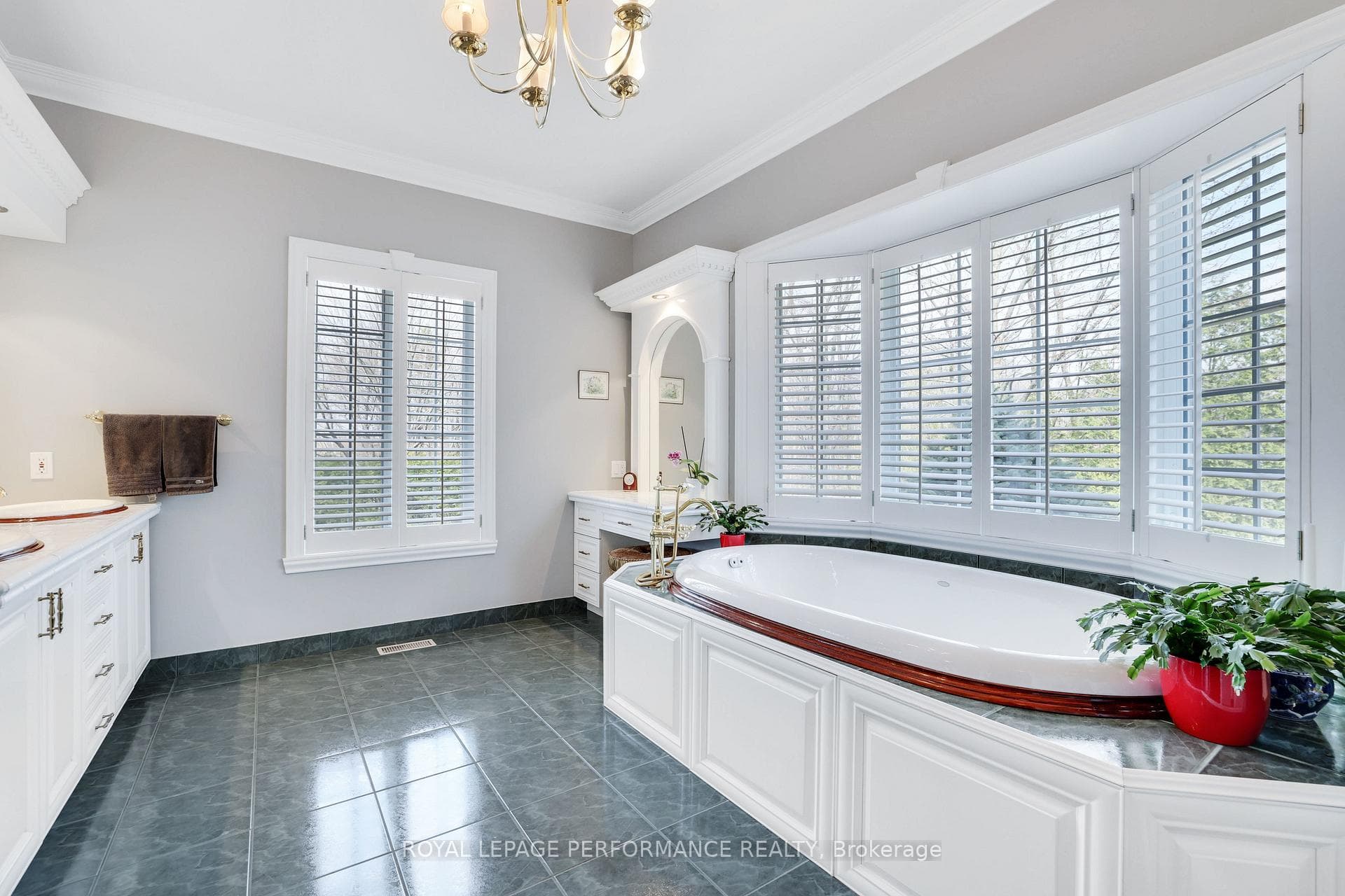 Primary ensuite