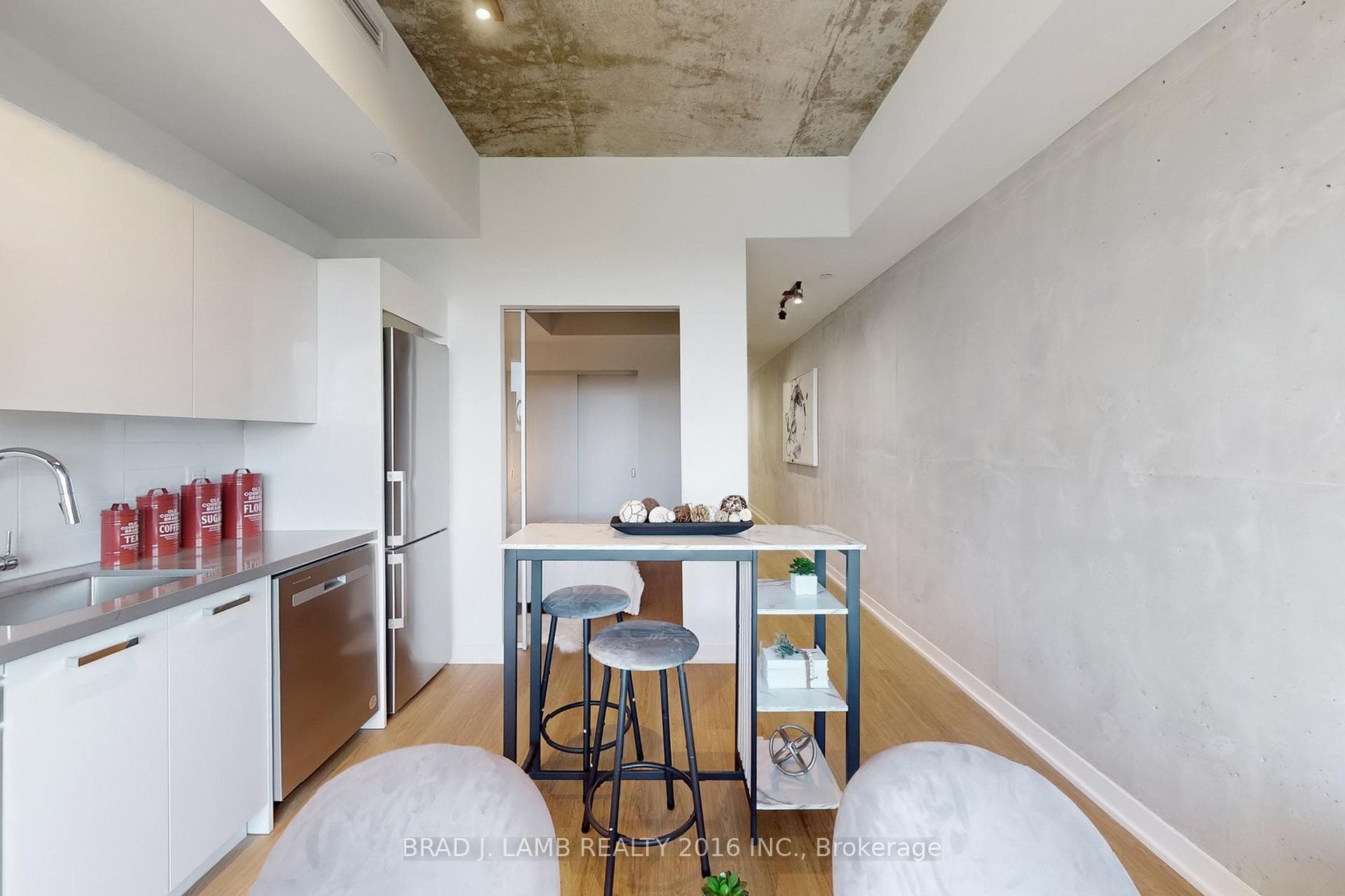 195 McCaul Street Unit 705 photo 13