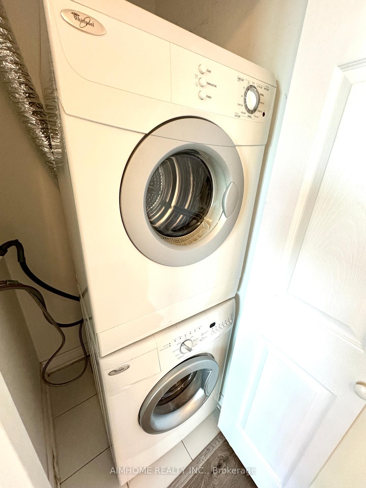 18 Holmes Avenue Unit 1515 photo 25