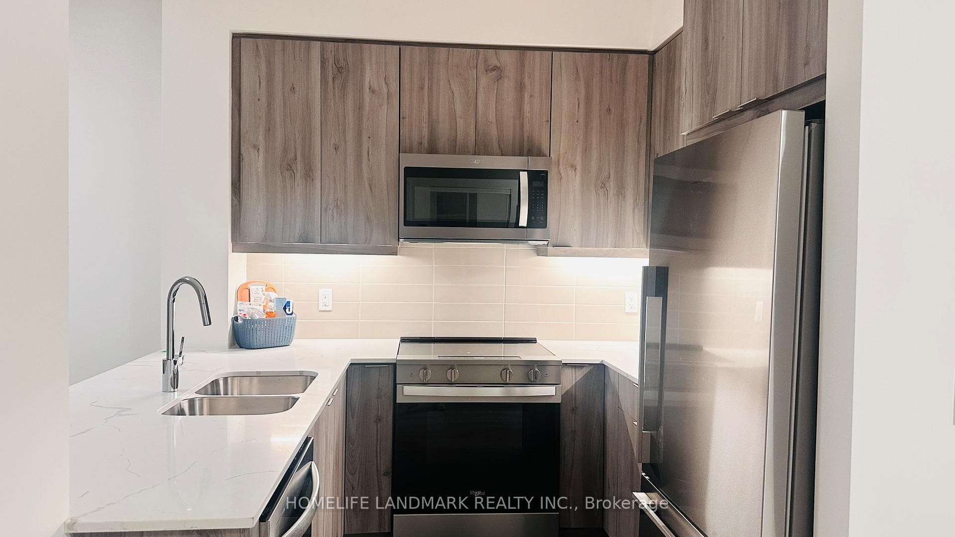 15 Watergarden Drive Unit 213 photo 6