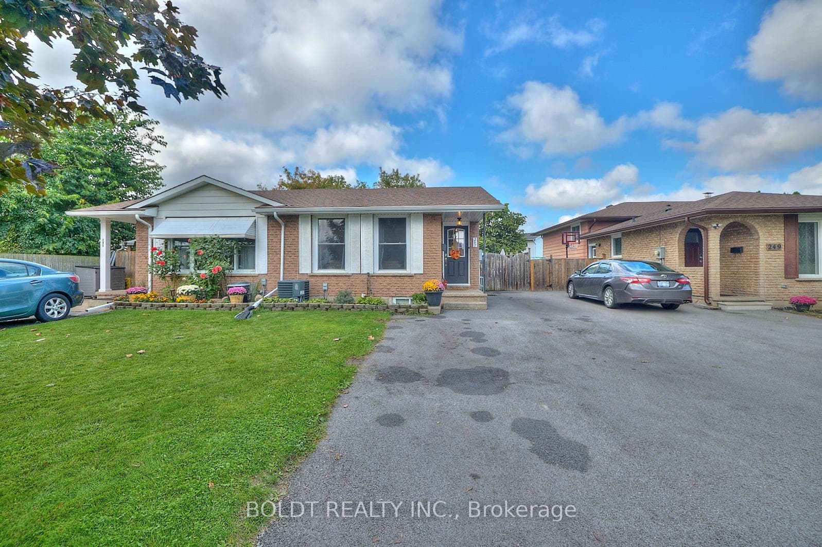247 St Augustine Drive photo 1