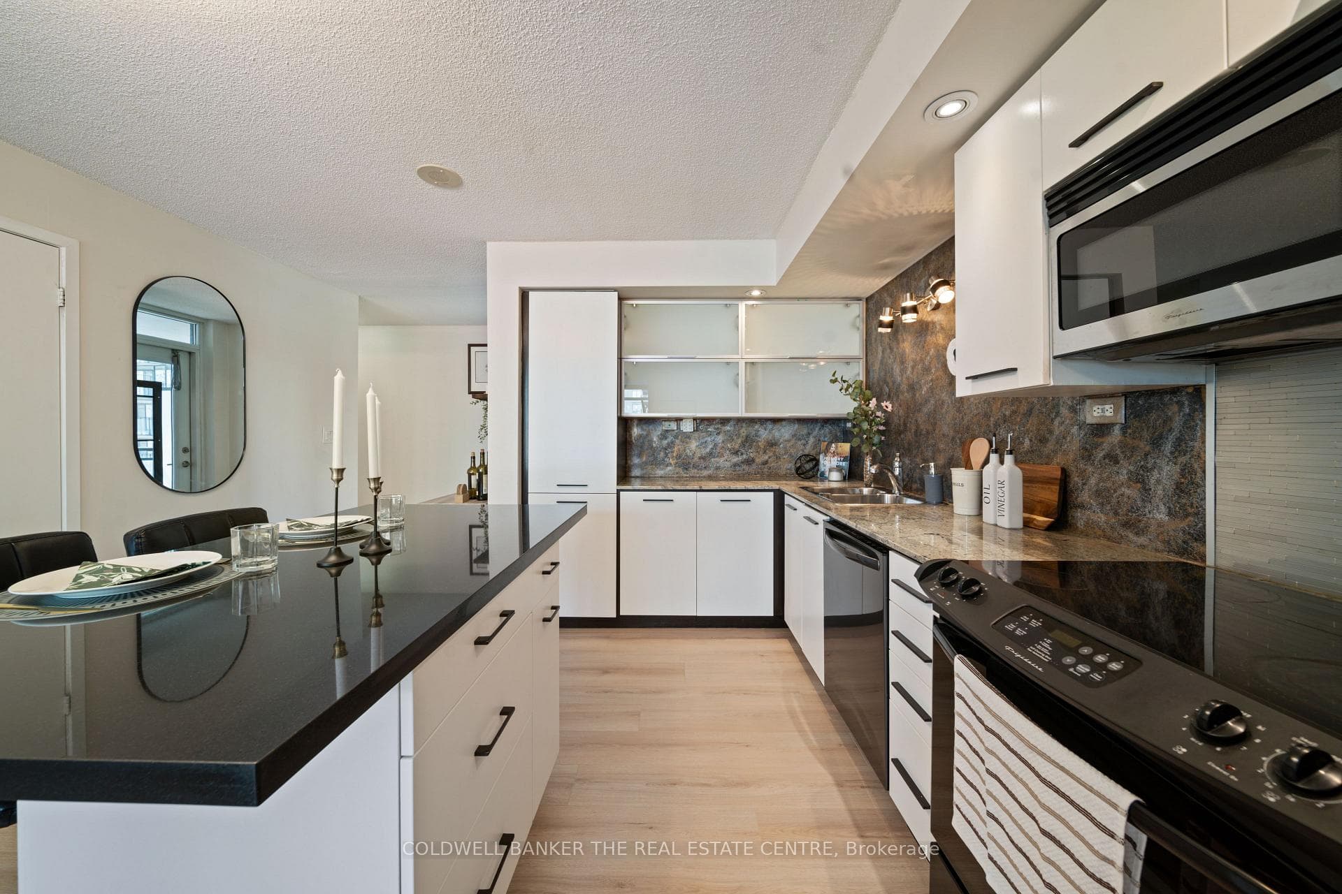 8 Telegram Mews Unit 1207 photo 11