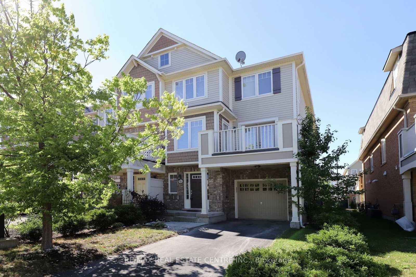886 Willingdon Crescent photo 1