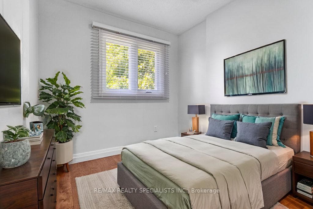 34 Potter Crescent photo 26