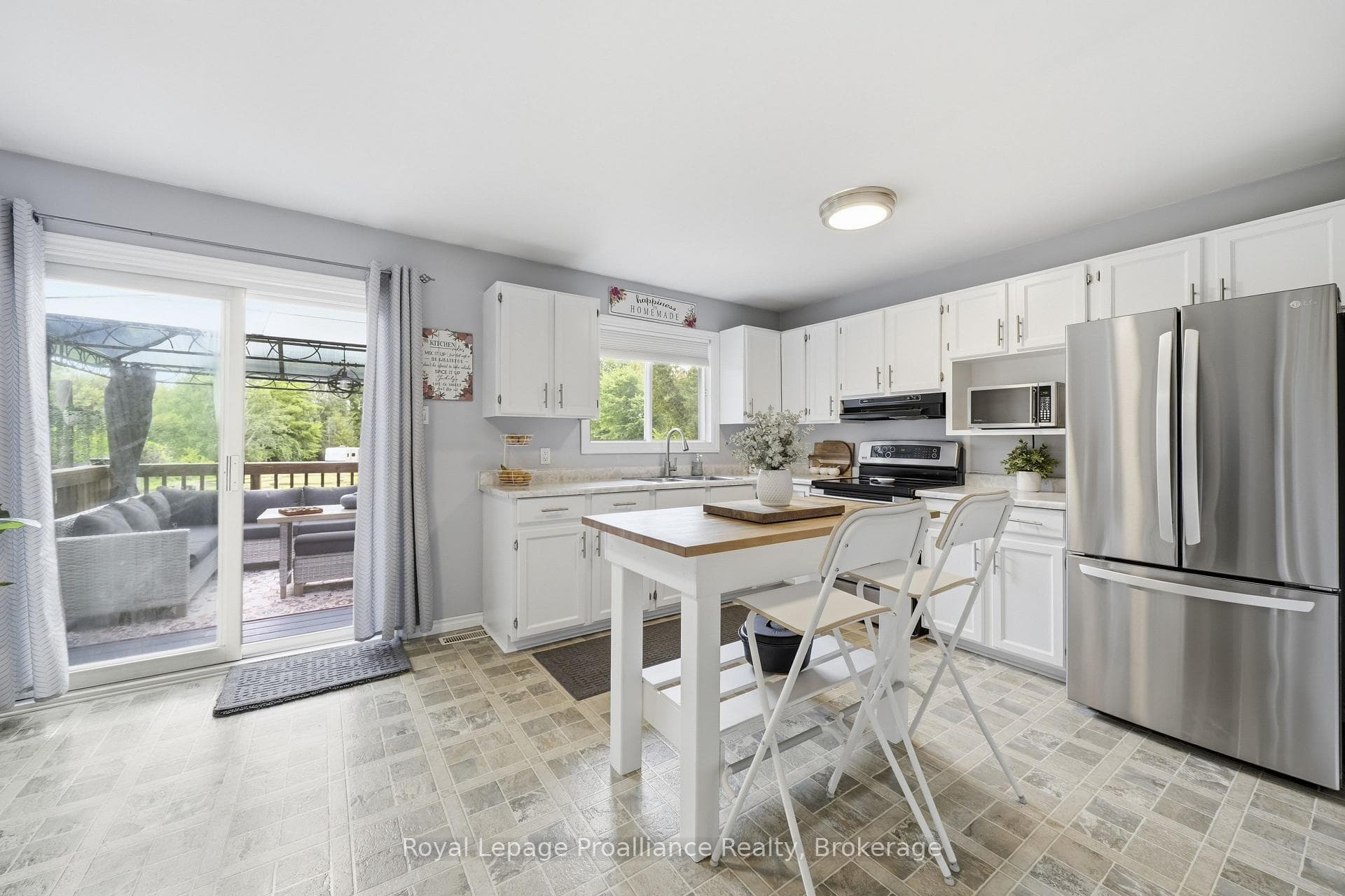 384 Carson Road photo 8