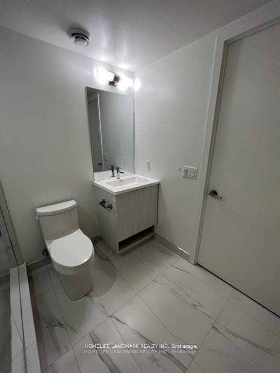 138 Downes Street Unit 5102 photo 13