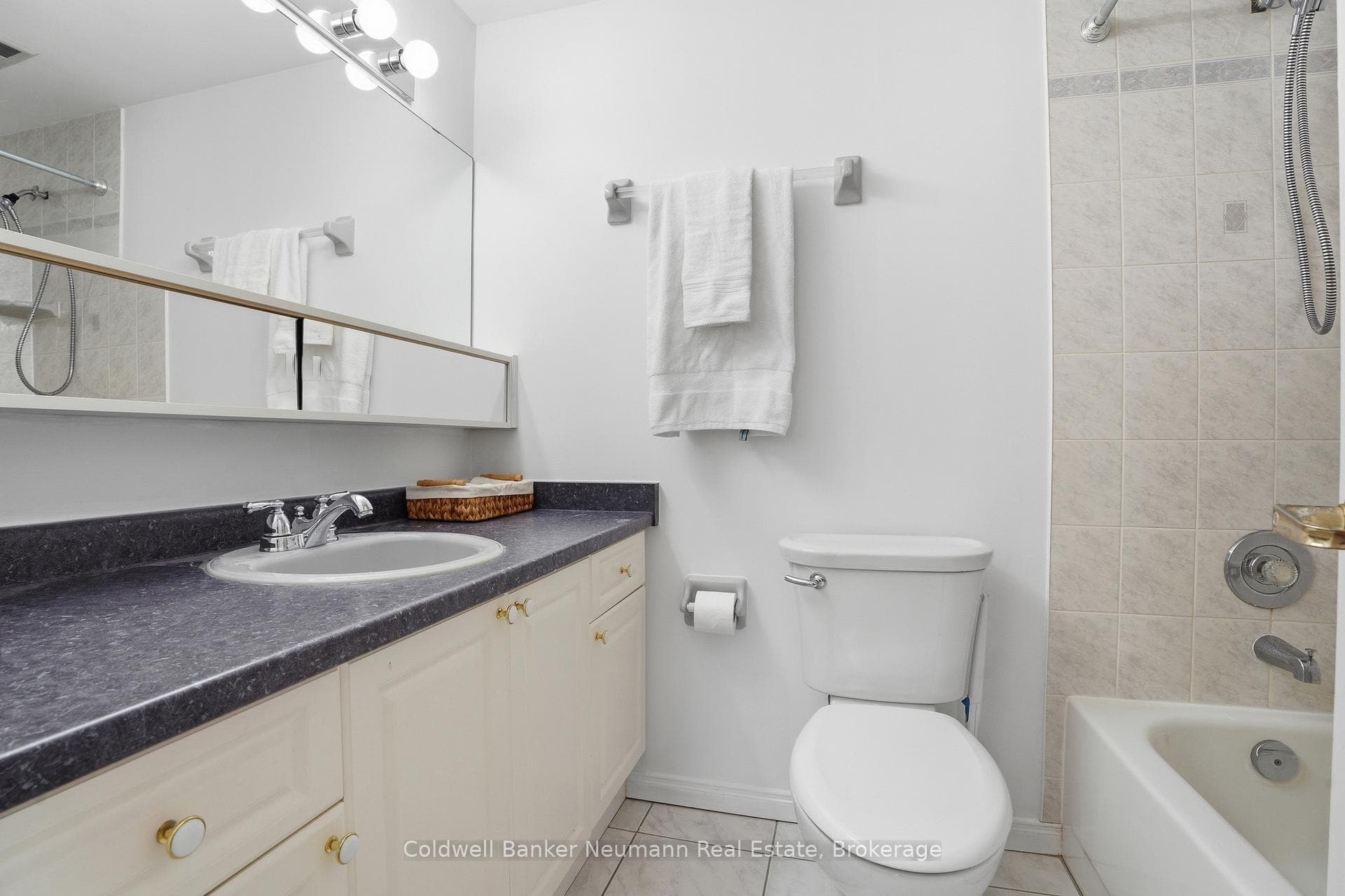 941 Gordon Street Unit 49 photo 27
