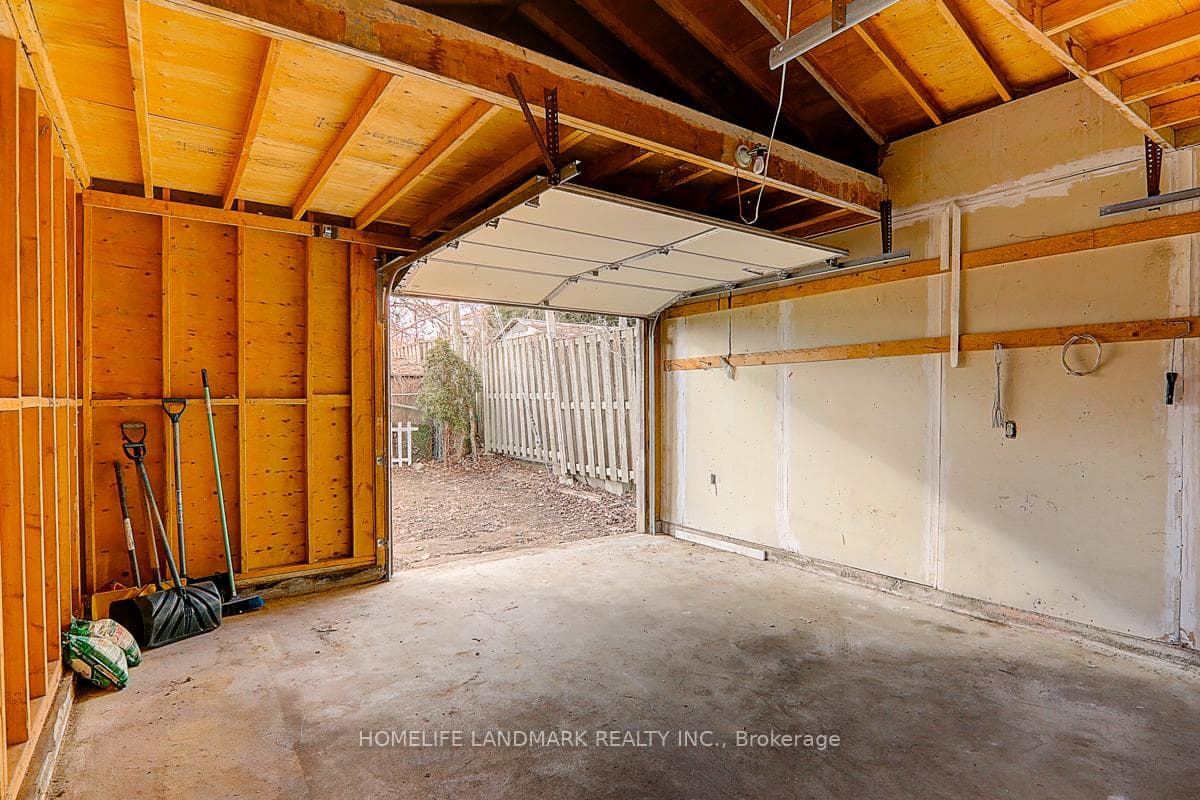 102 Wye Valley Road photo 27