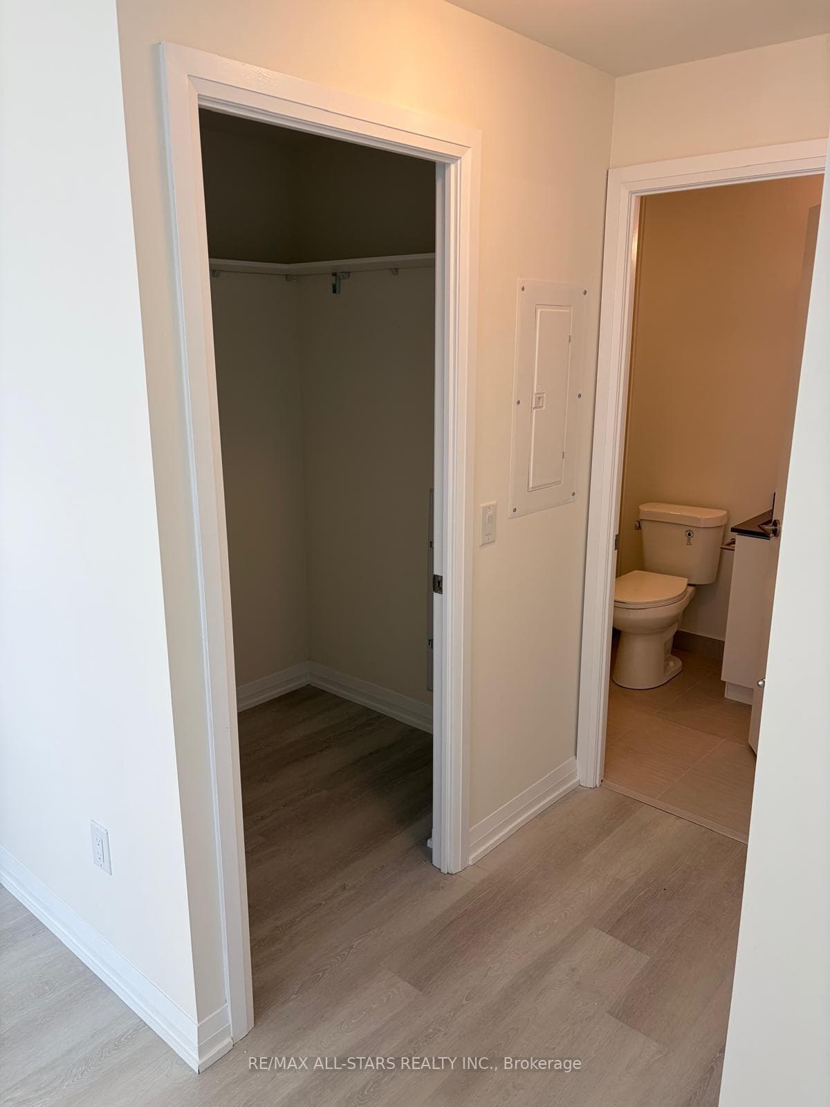 3270 Sheppard Avenue Unit 1224 photo 8