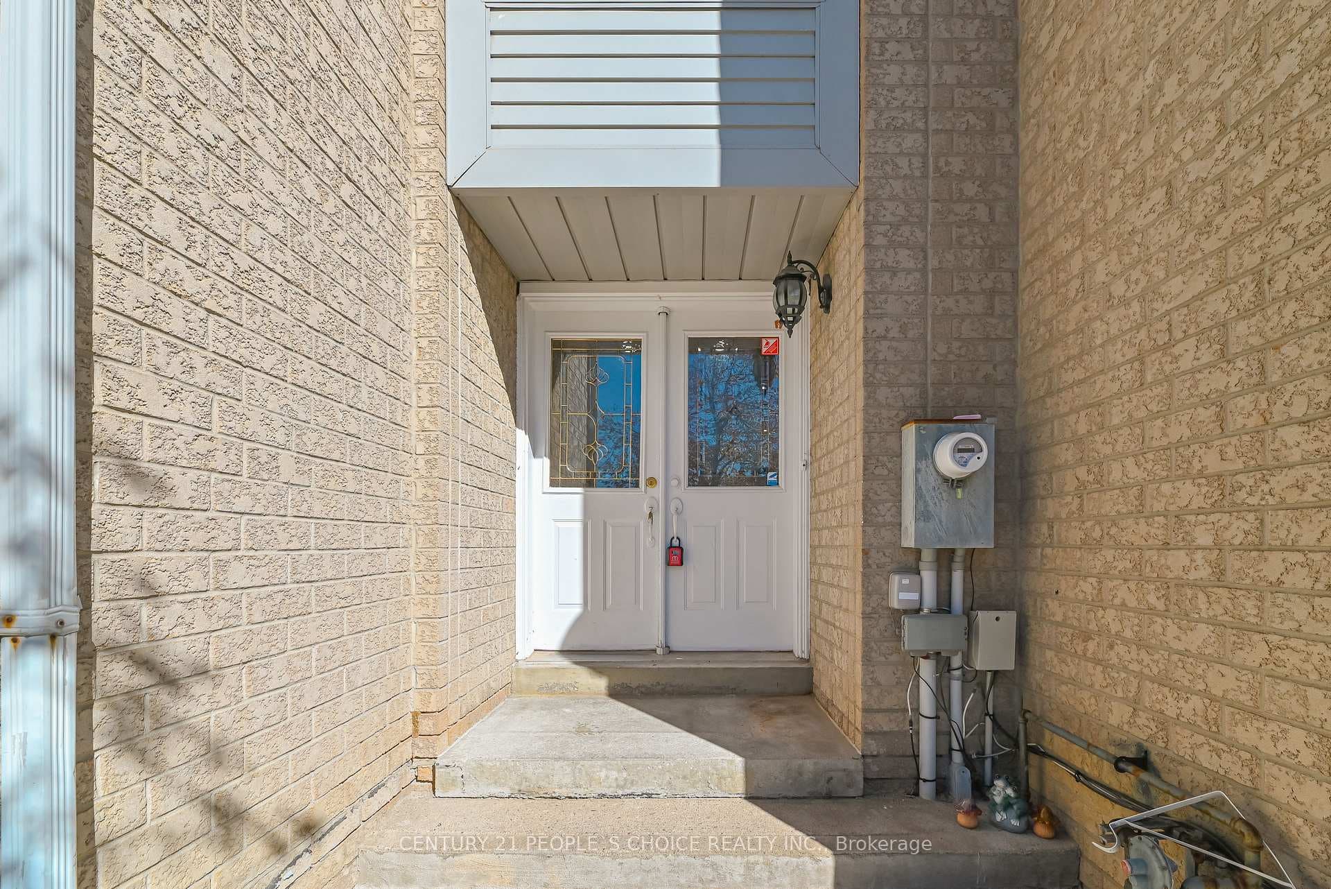 116 Goldenlight Circle photo 5