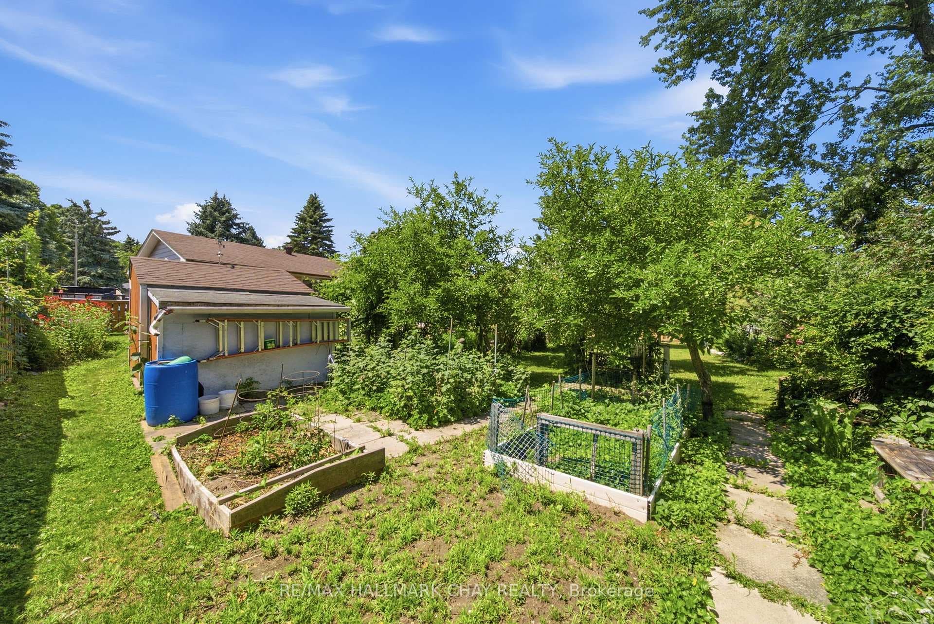 6 Highcroft Drive photo 31