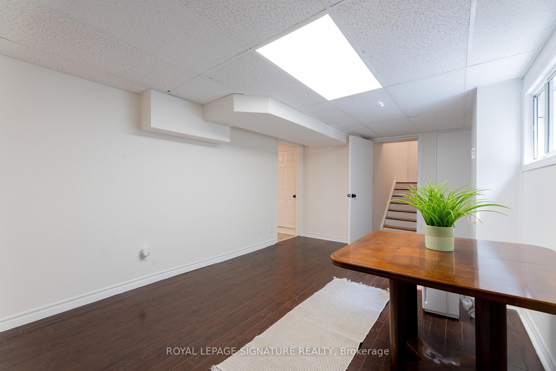 7735 Wildfern Drive photo 27