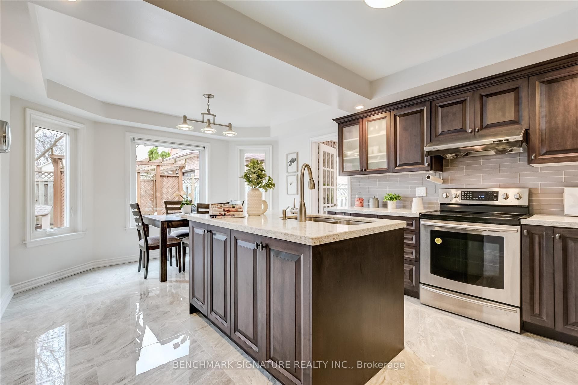 Kitchen / Breakfast Room